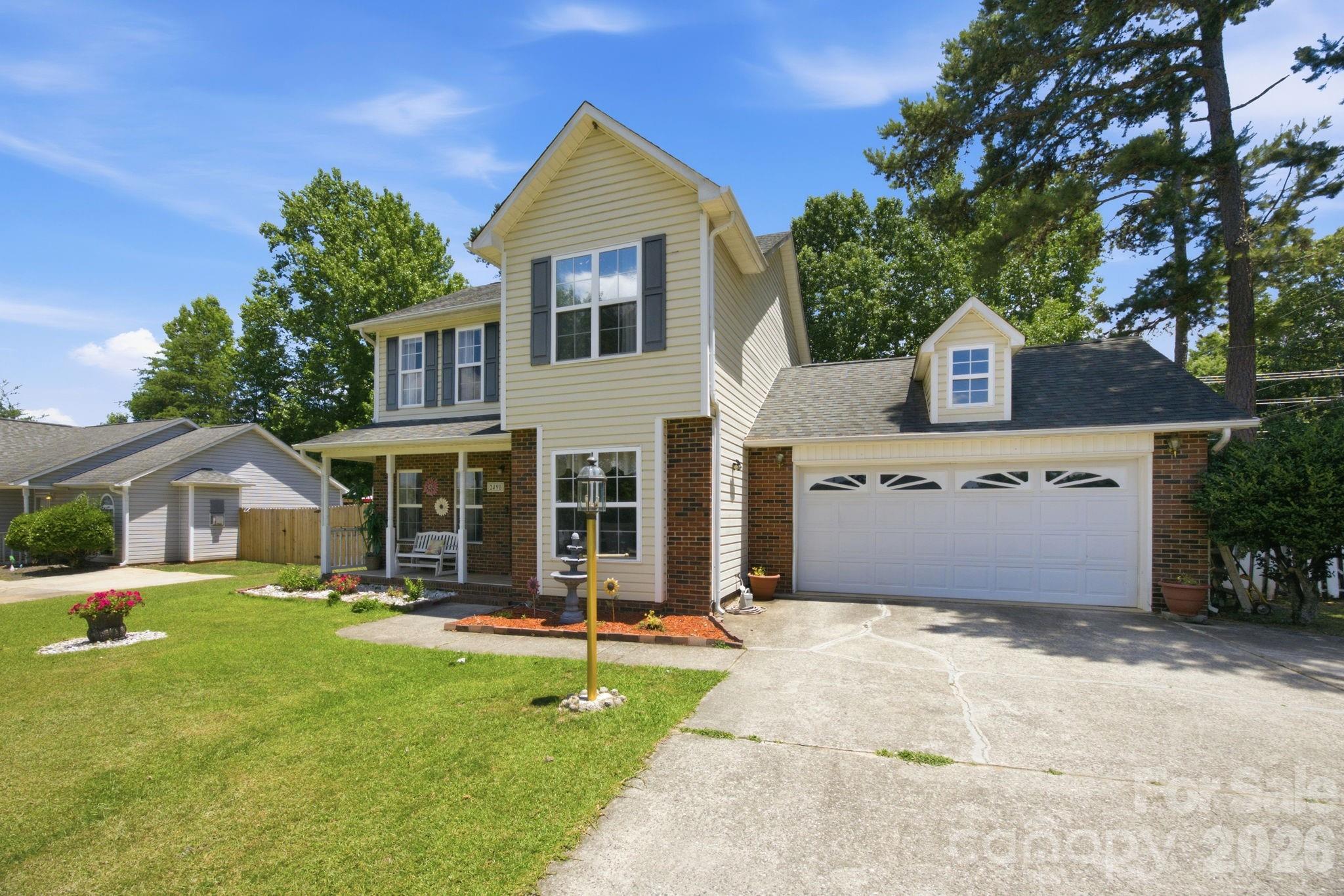 2498 Hawk Ridge Drive — Gastonia