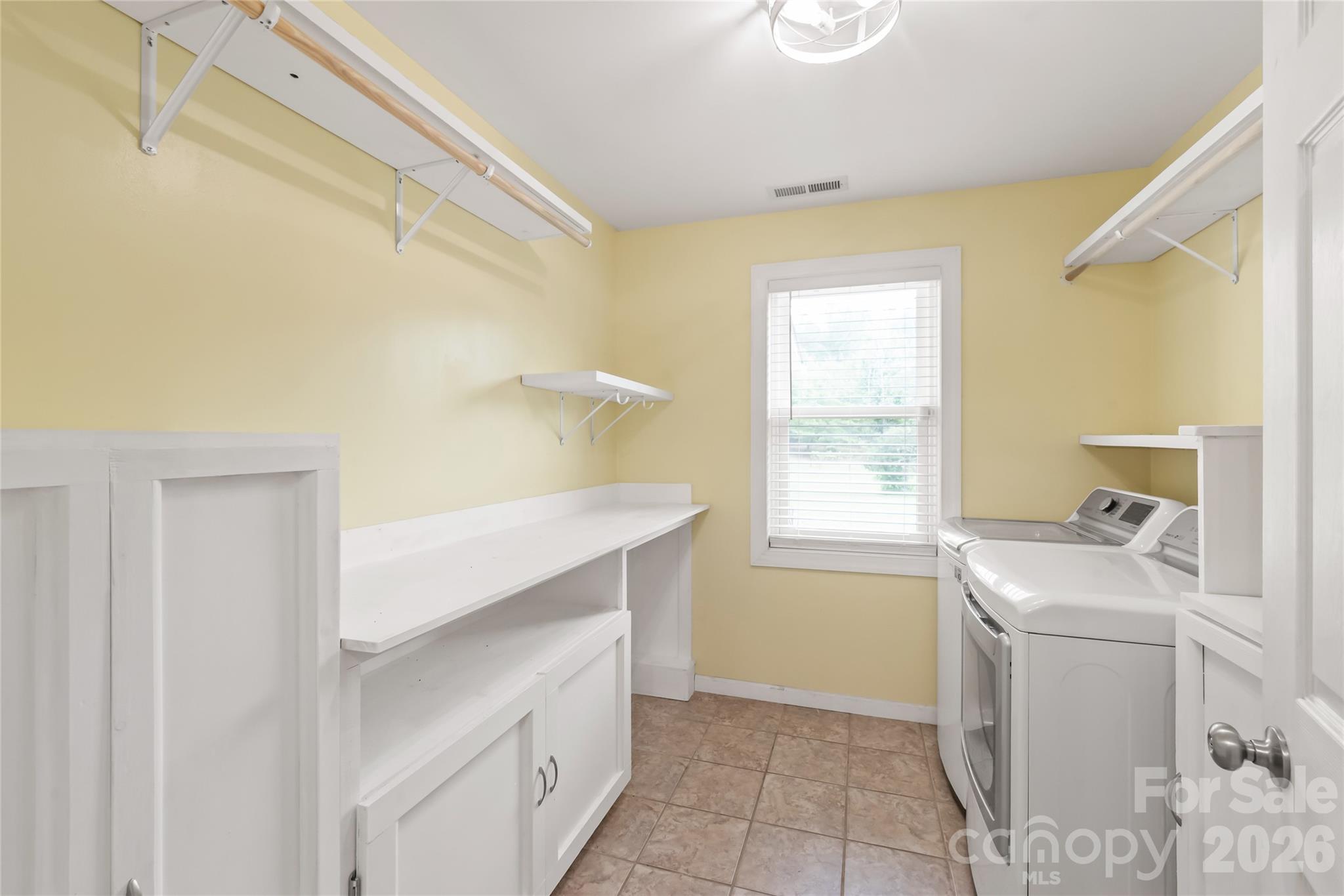 1241 Sierra Road #20 — York