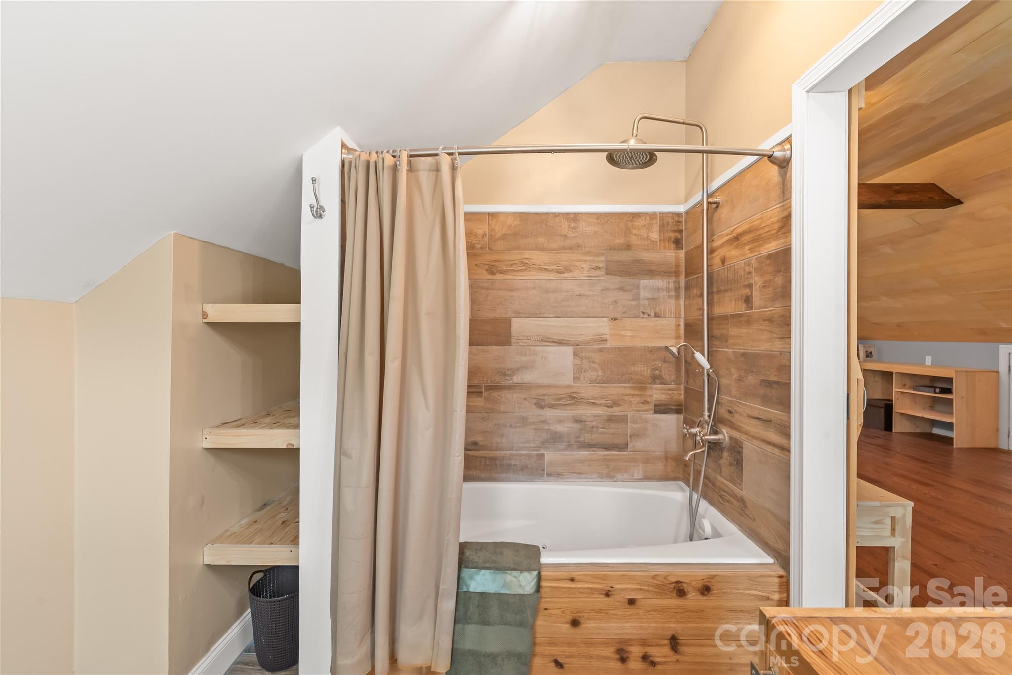 1241 Sierra Road #20 — York
