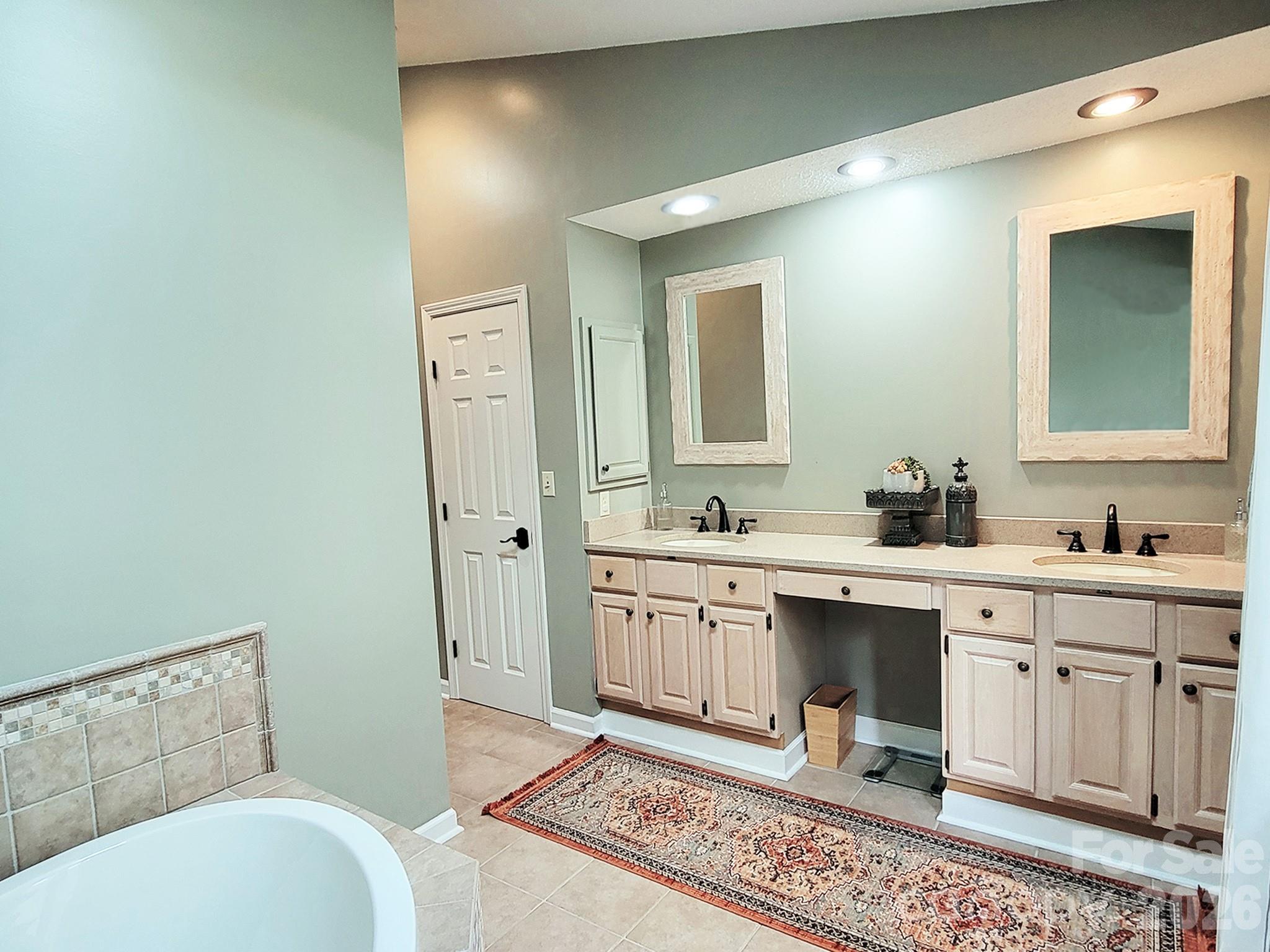 305 E Sondley Drive — Asheville