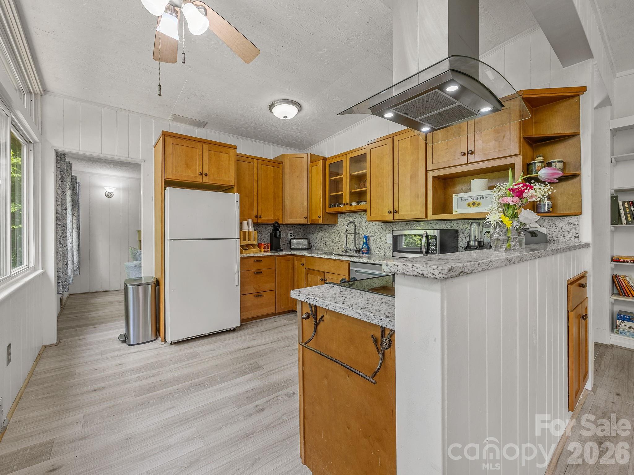 41 Red Bird Road — Tryon
