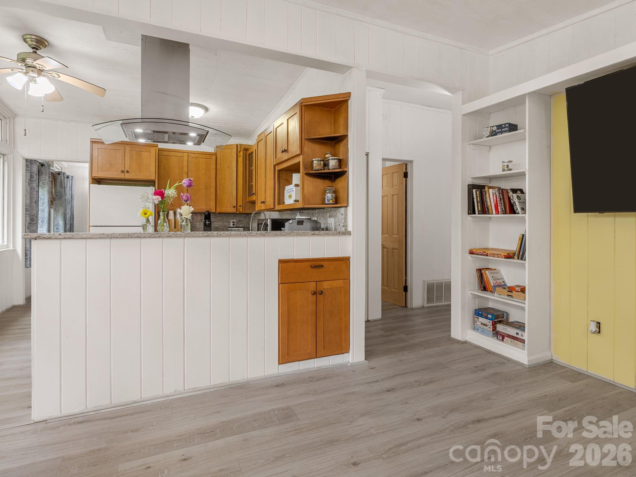 41 Red Bird Road — Tryon