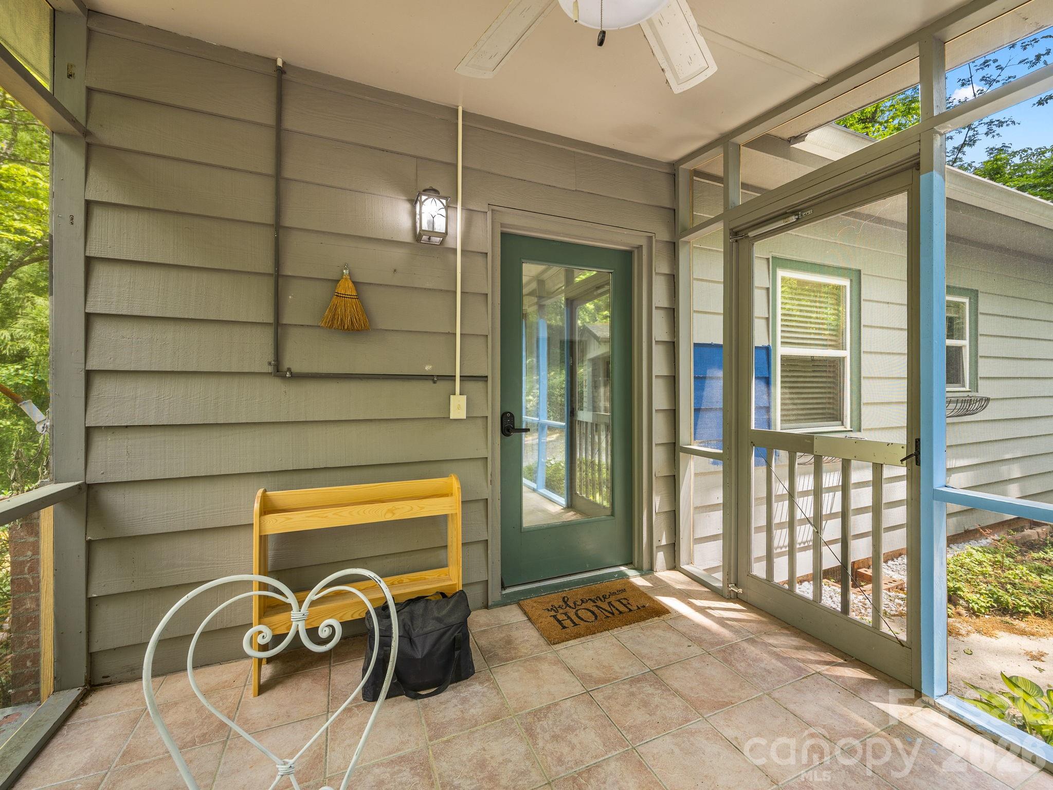 41 Red Bird Road — Tryon