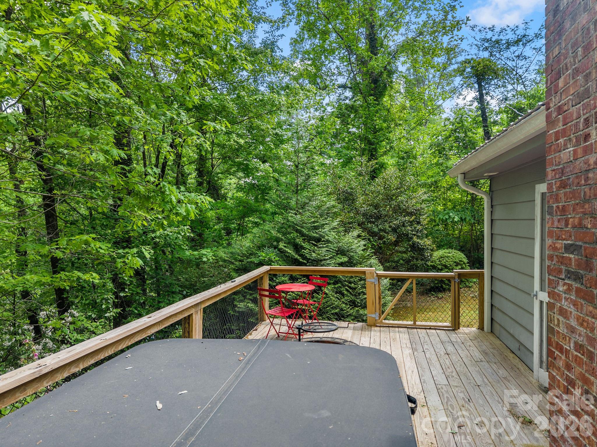 41 Red Bird Road — Tryon