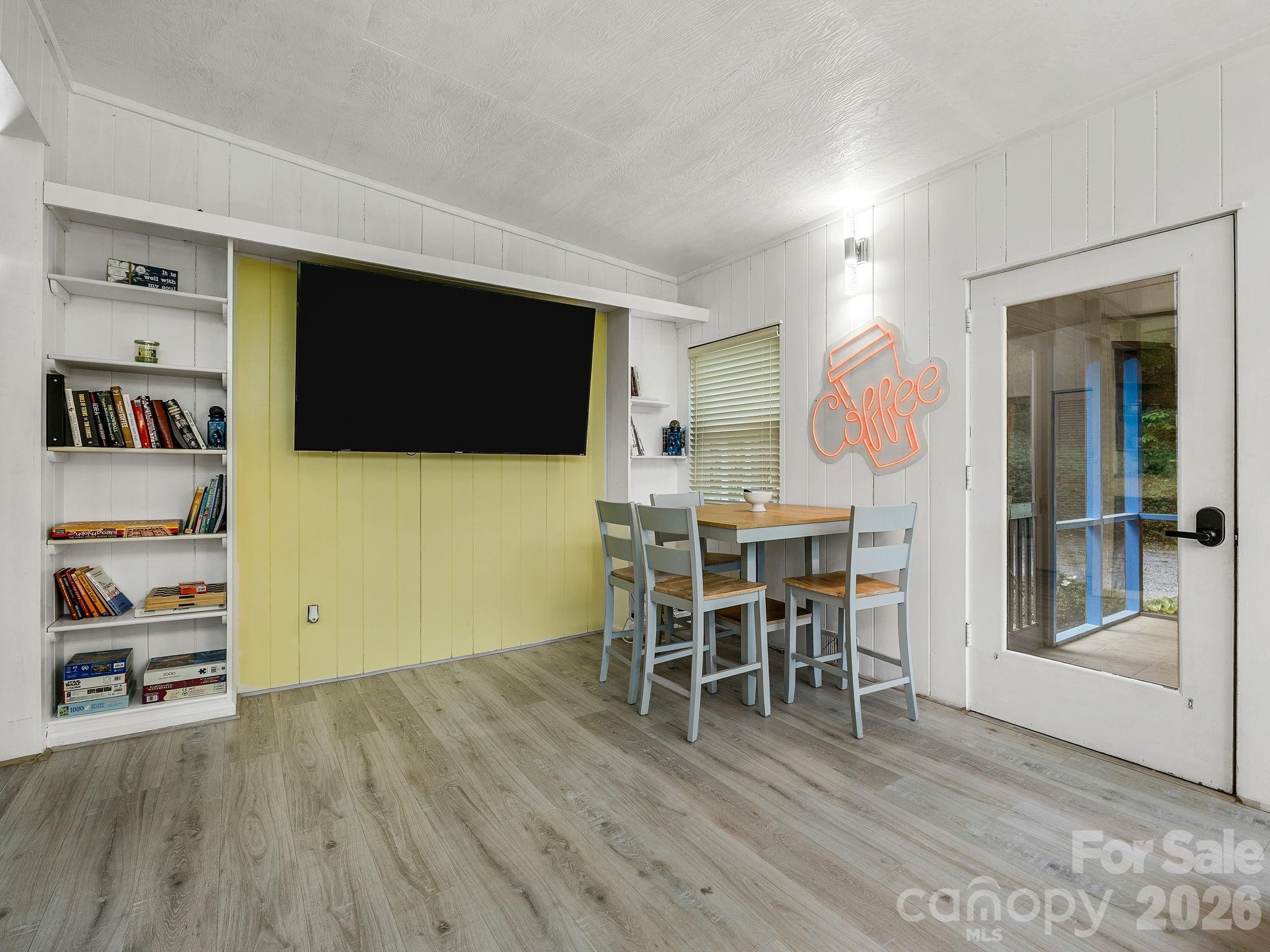 41 Red Bird Road — Tryon