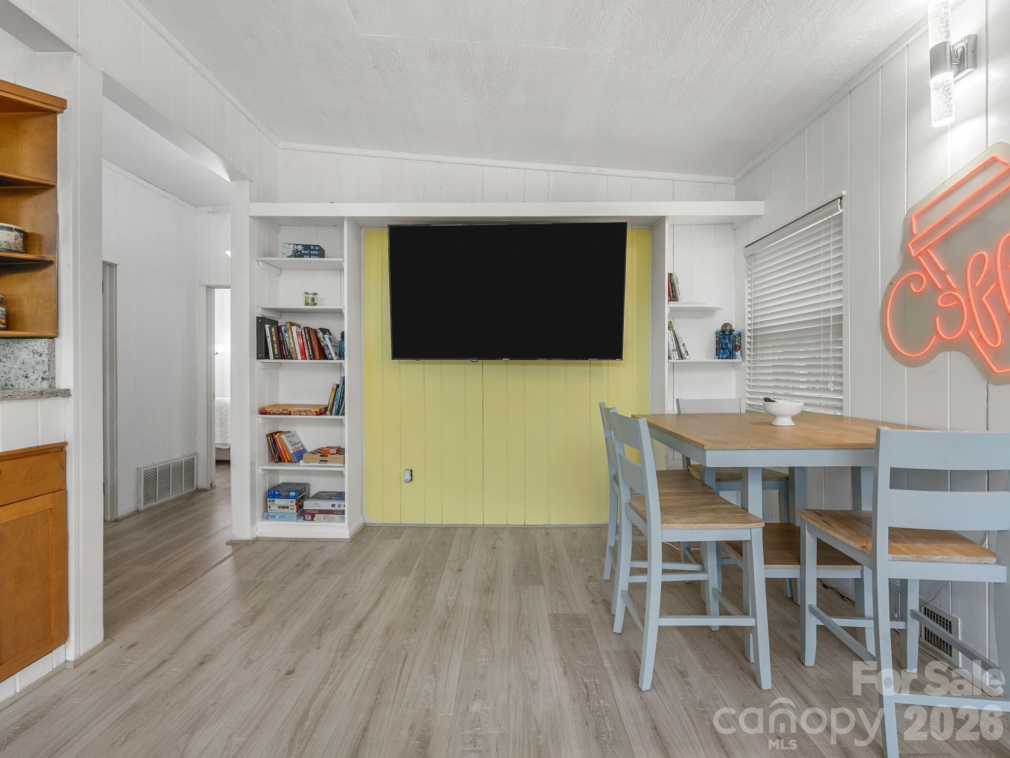 41 Red Bird Road — Tryon