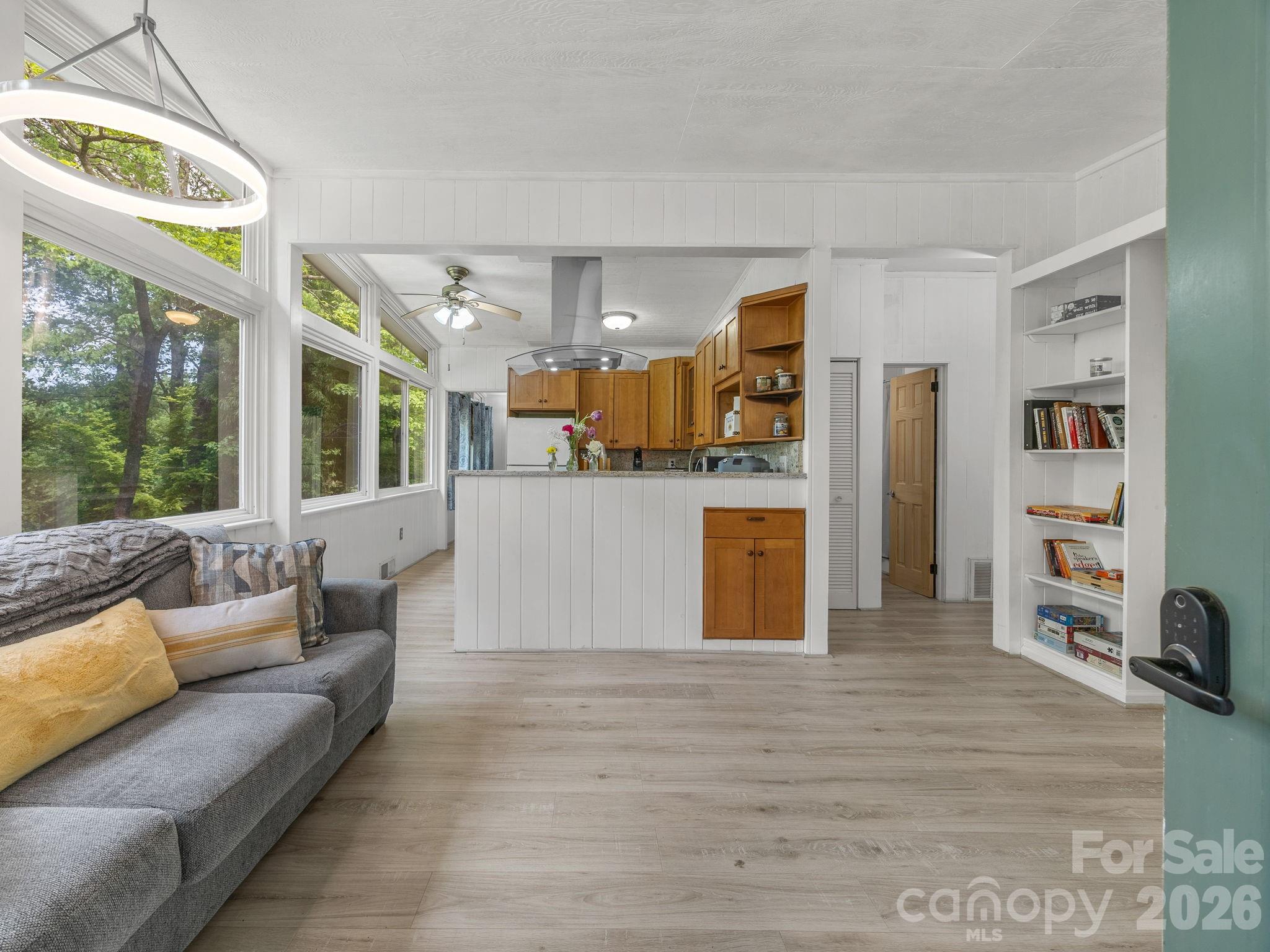41 Red Bird Road — Tryon