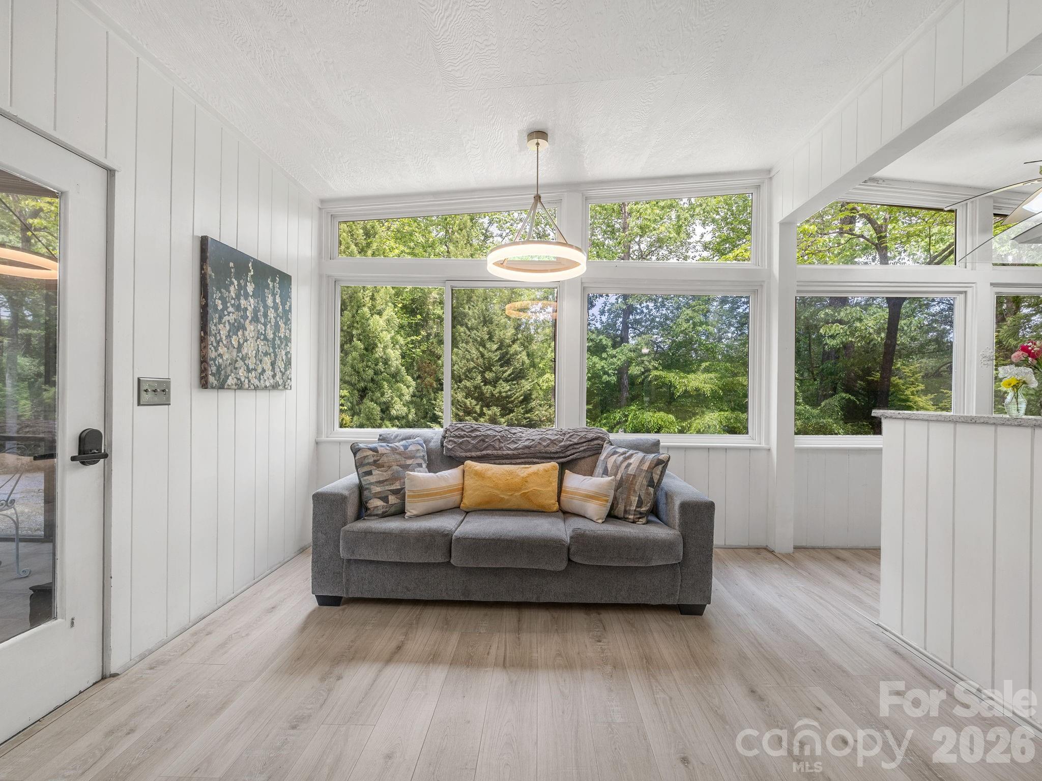 41 Red Bird Road — Tryon