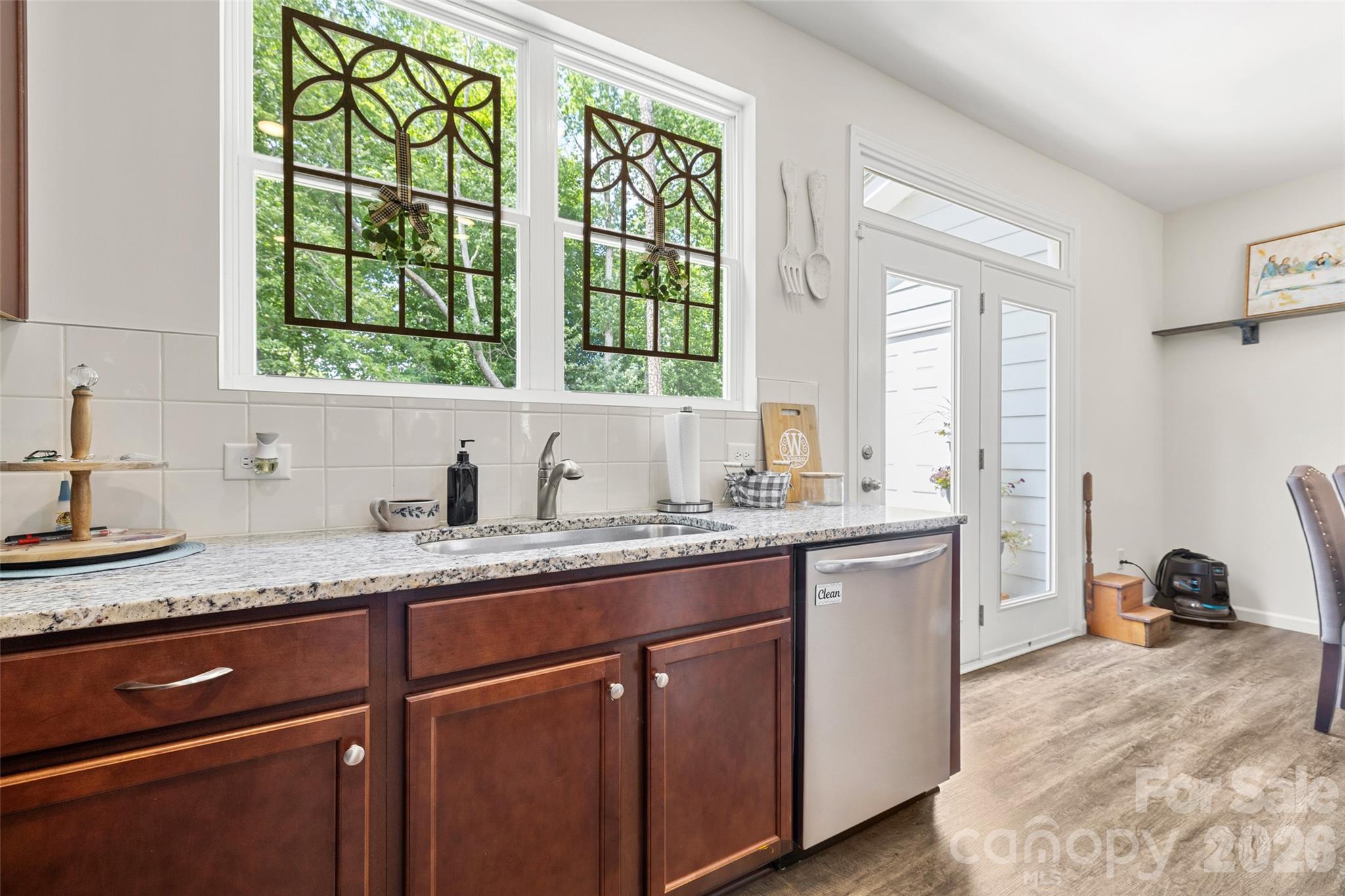 1028 Beatty Woods Drive — Belmont