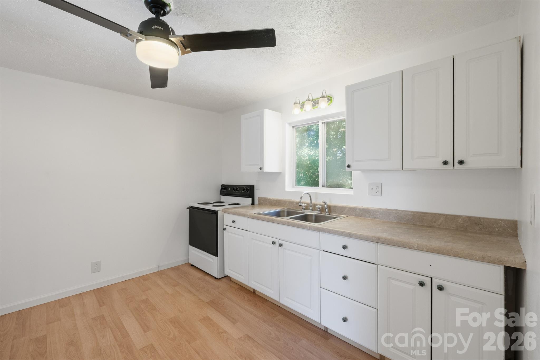 547 Pea Ridge Street — Morganton