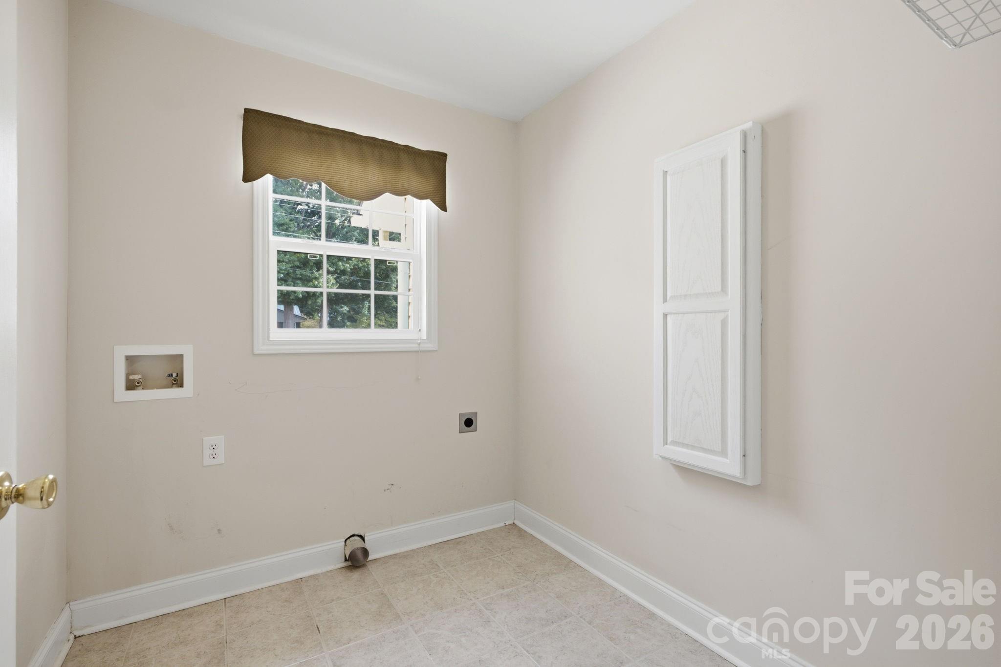 210 Jane Sowers Road — Statesville