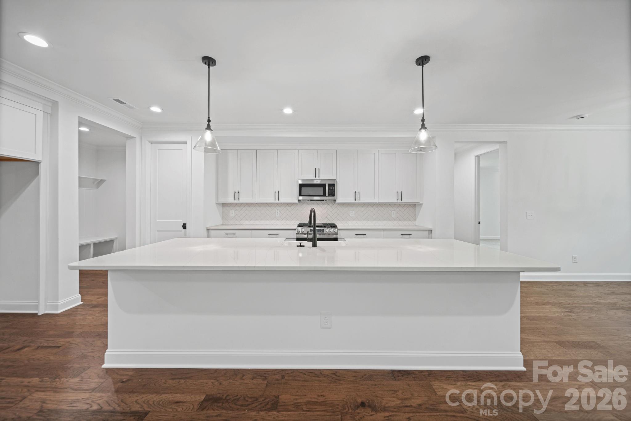 4024 Red Hill Way — Denver