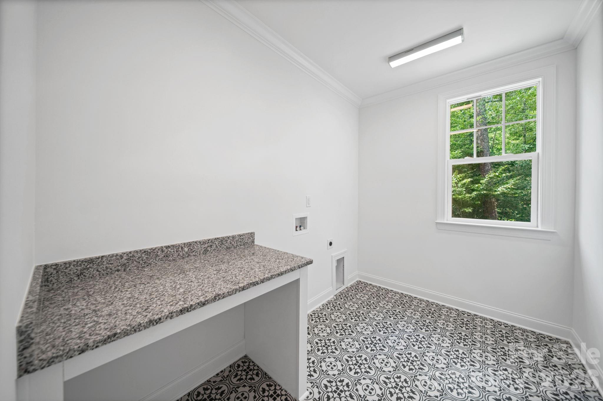 4024 Red Hill Way — Denver