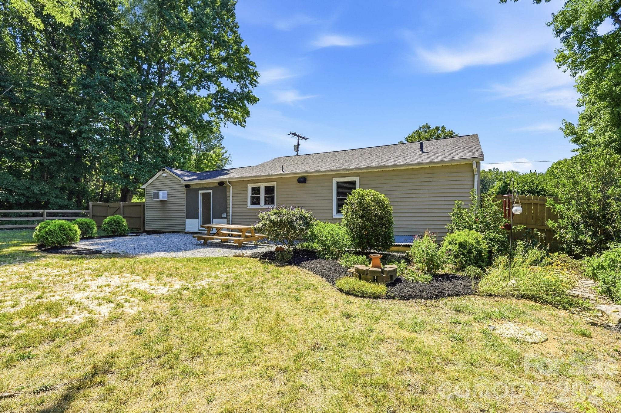 2758 Martin Street — Walkertown