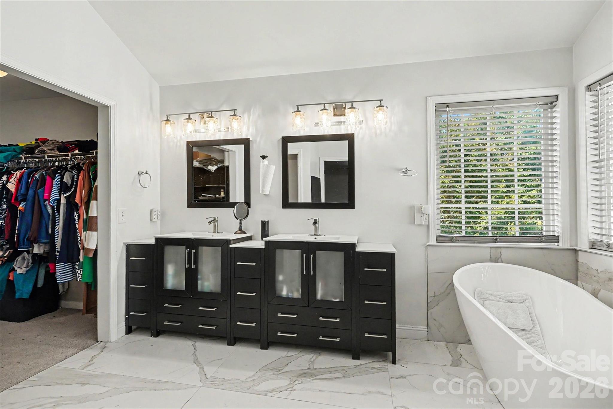 8021 Pelorus Lane — Charlotte