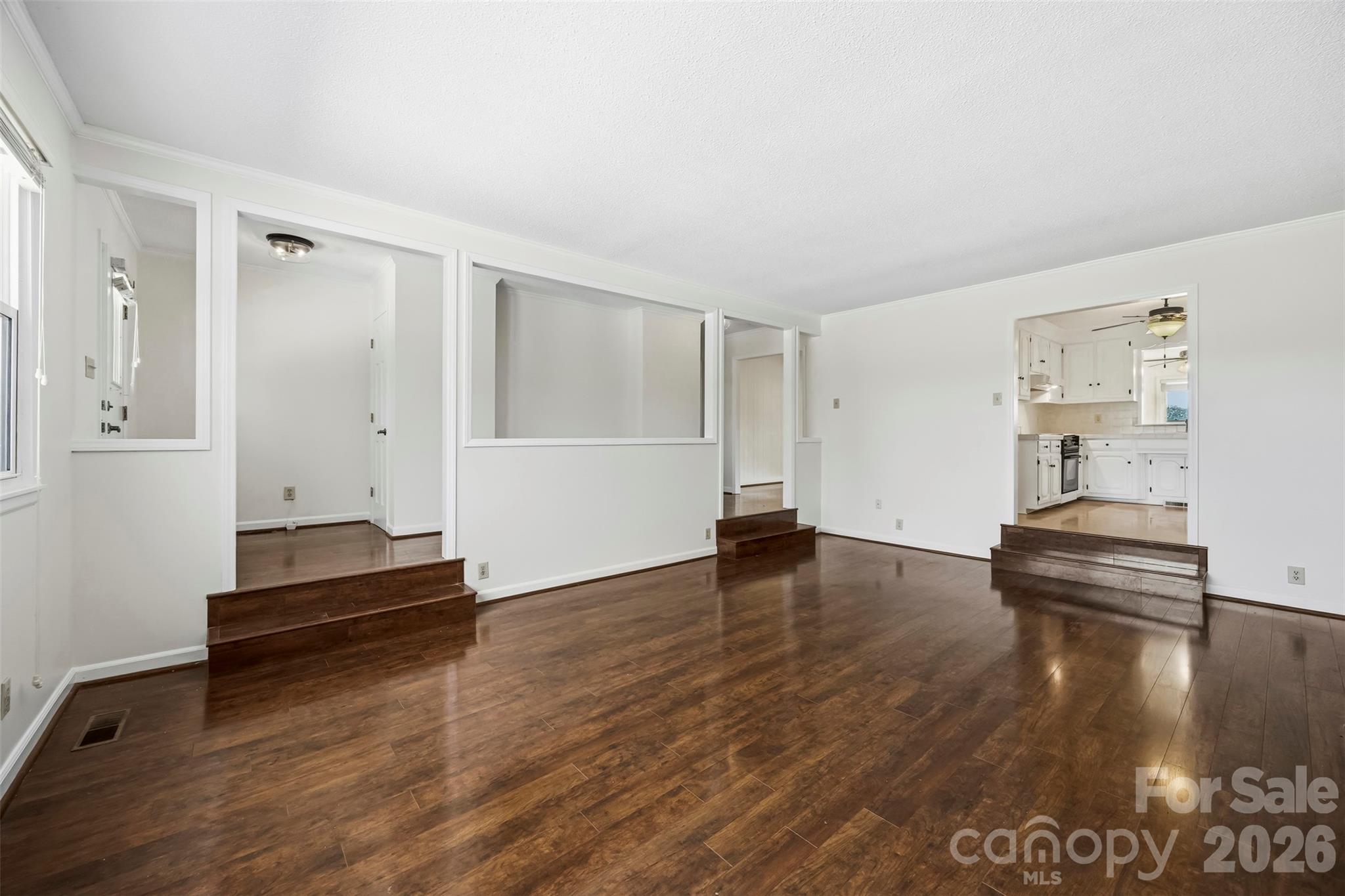 3447 Lake Shore Road S — Denver