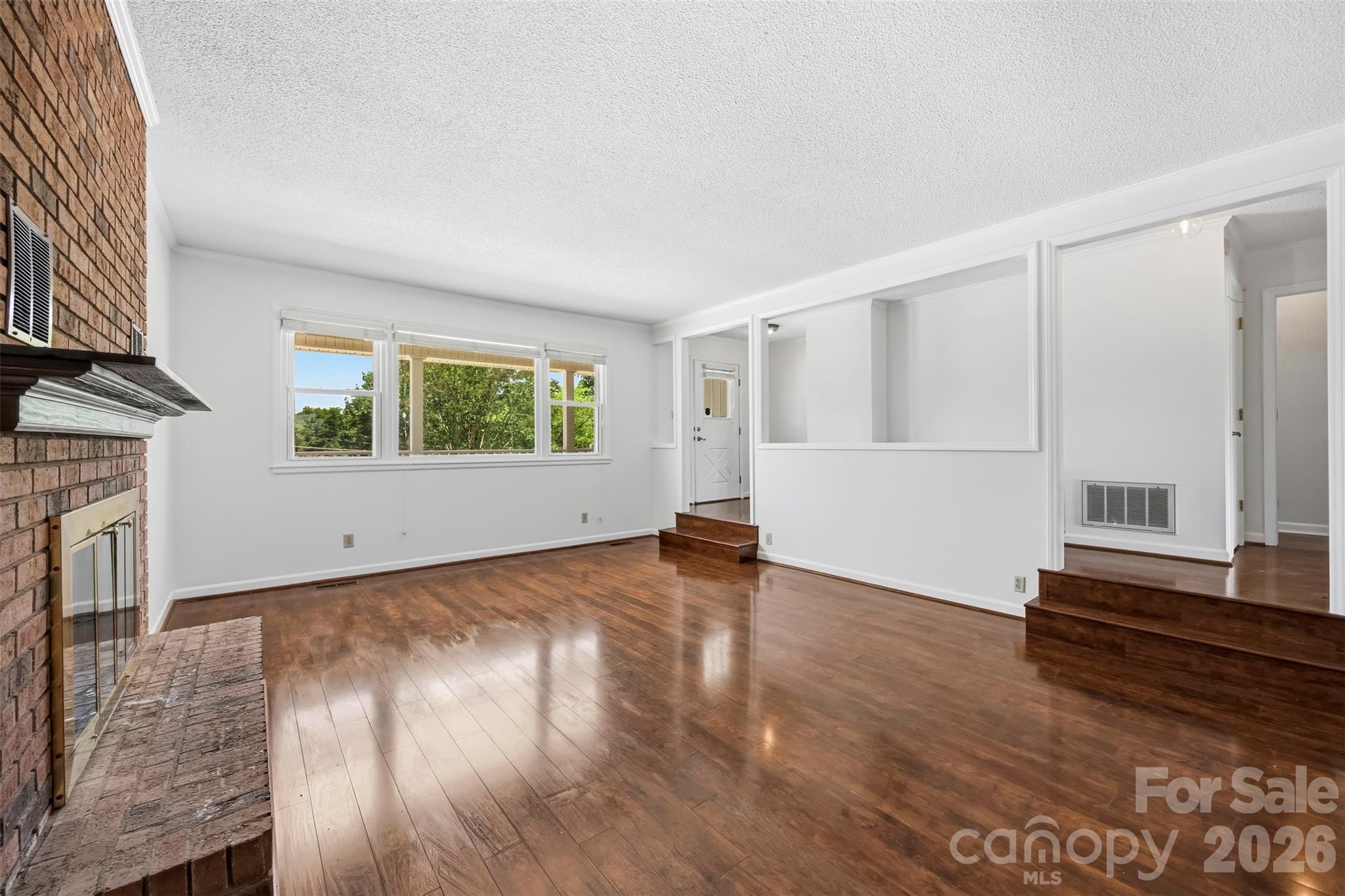 3447 Lake Shore Road S — Denver