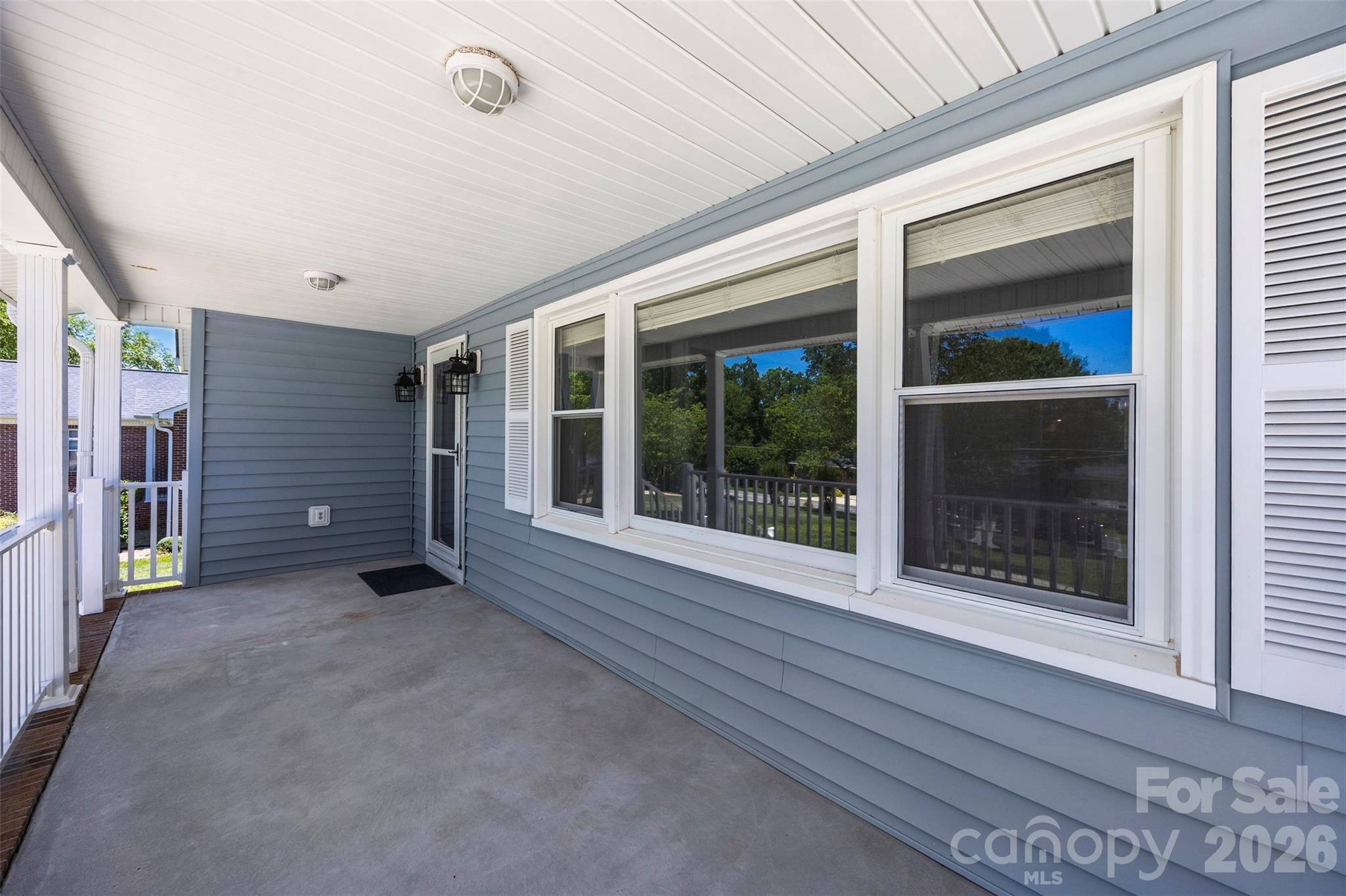 3447 Lake Shore Road S — Denver