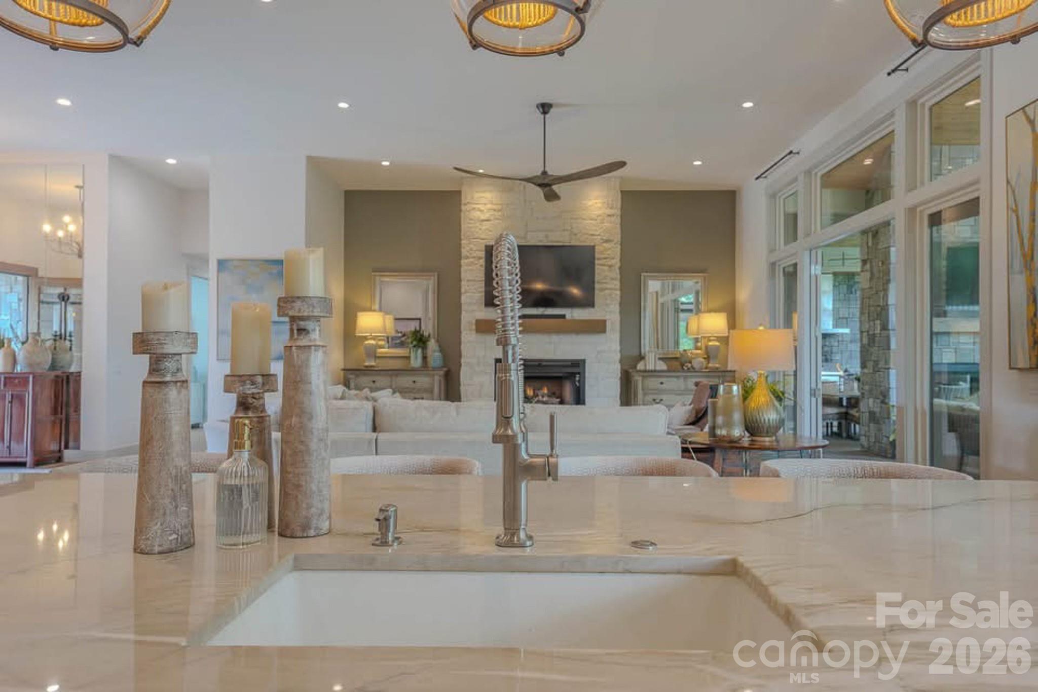 73 Angelina Lane — Mills River