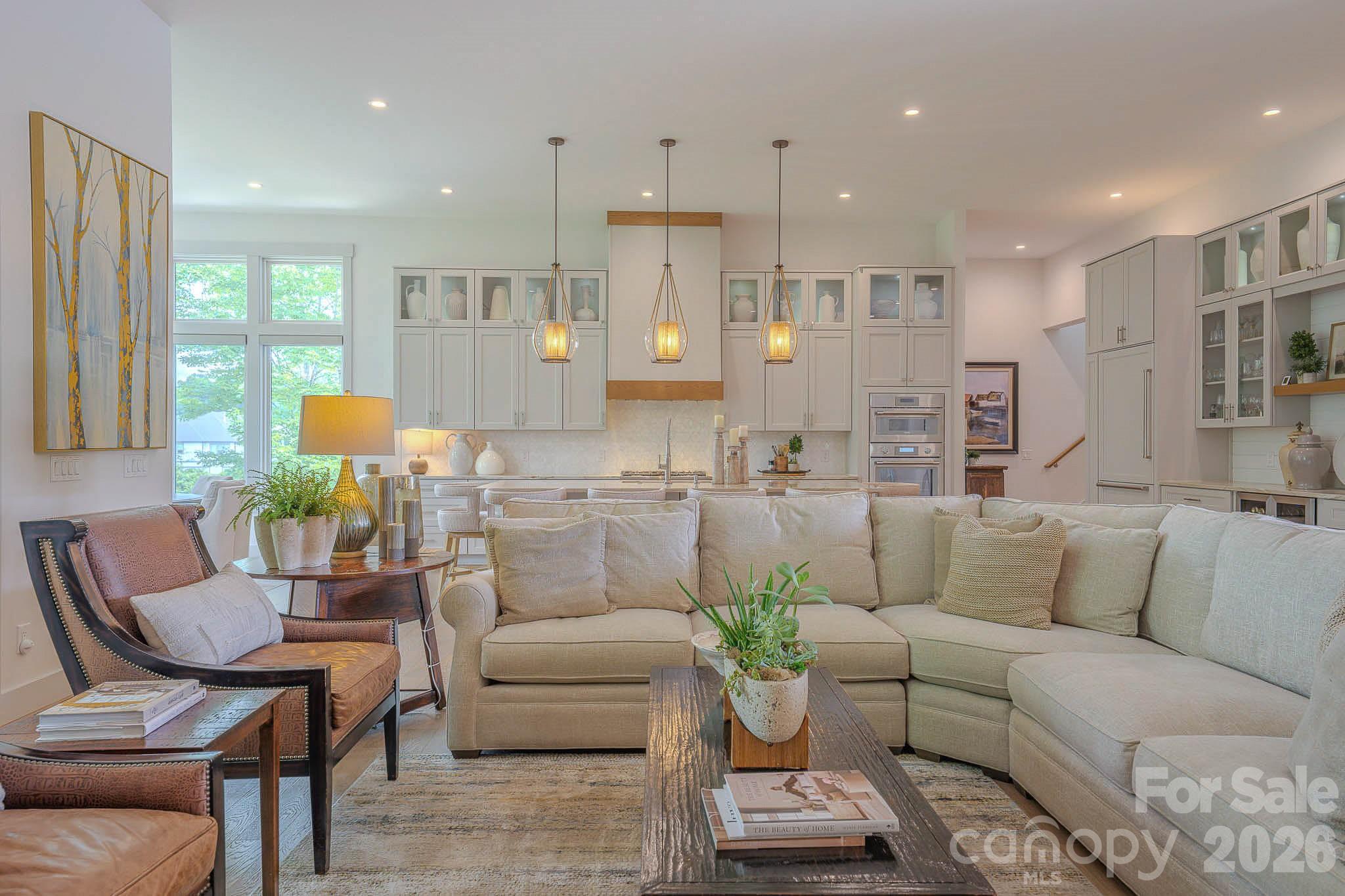 73 Angelina Lane — Mills River