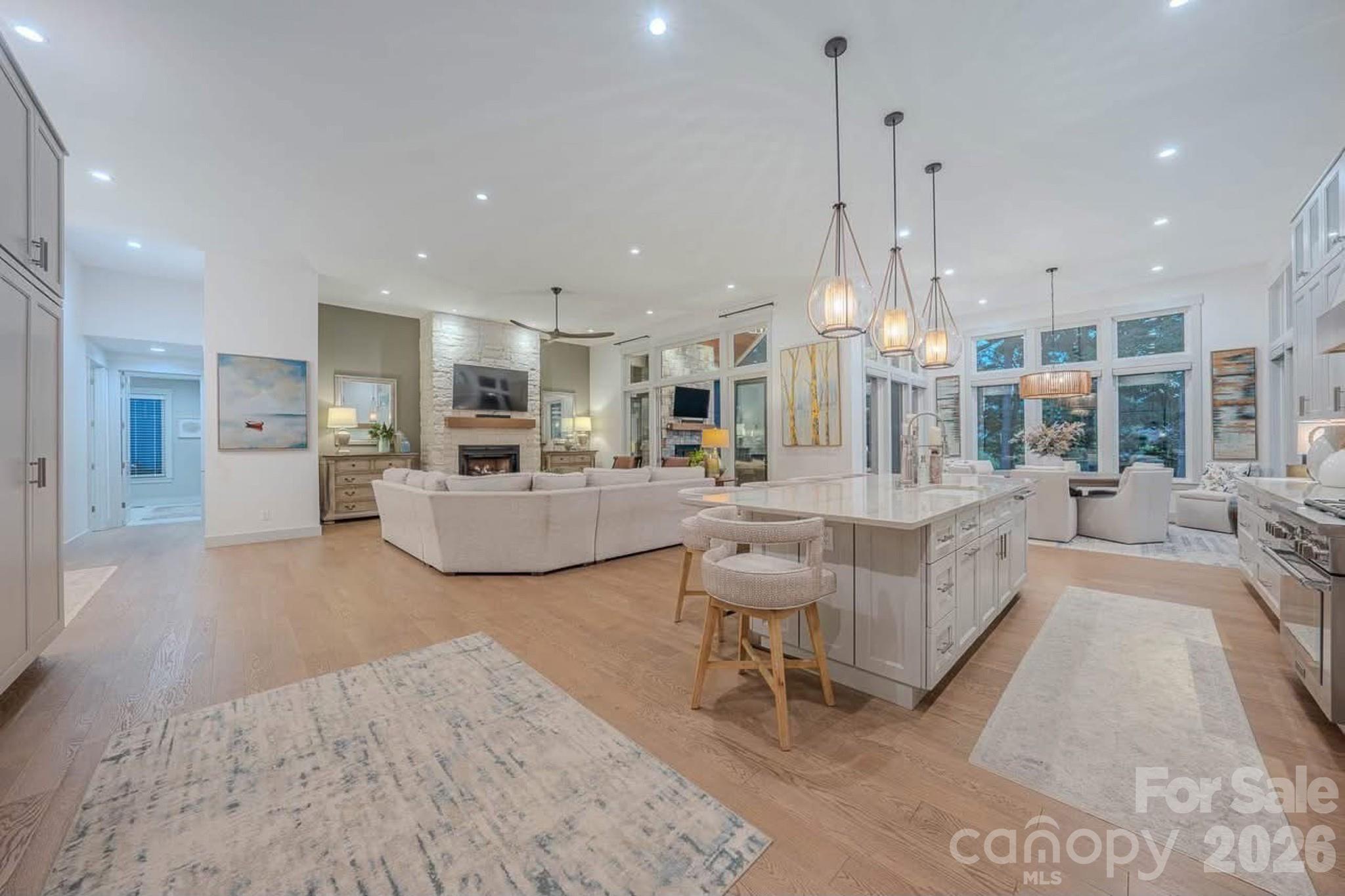 73 Angelina Lane — Mills River