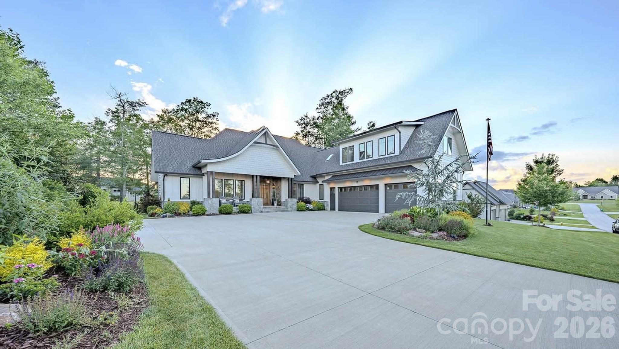 73 Angelina Lane — Mills River