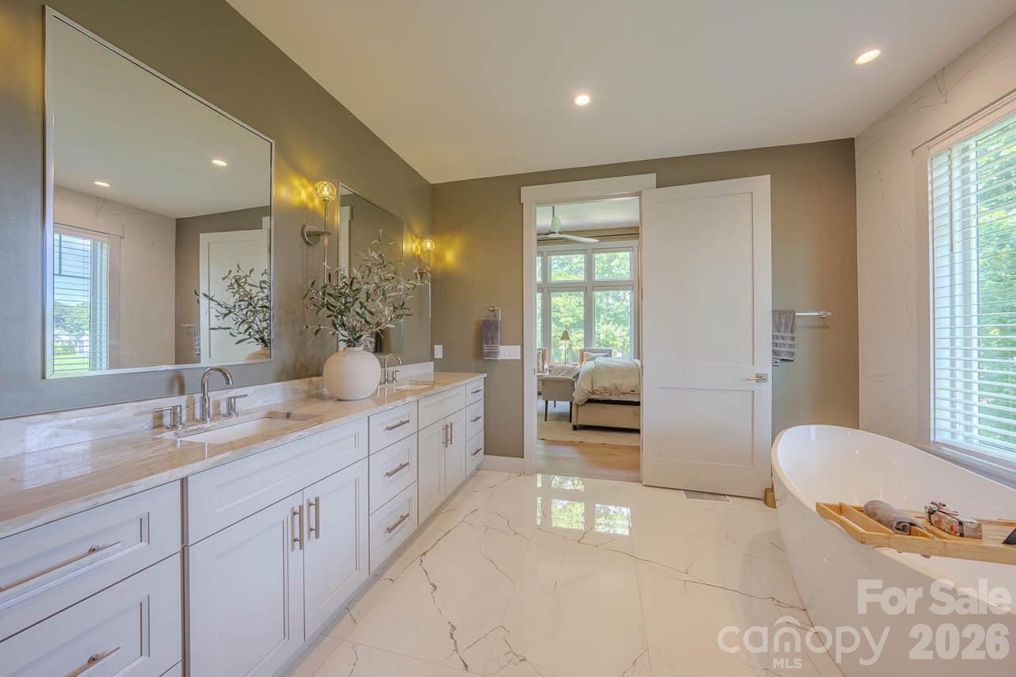 73 Angelina Lane — Mills River