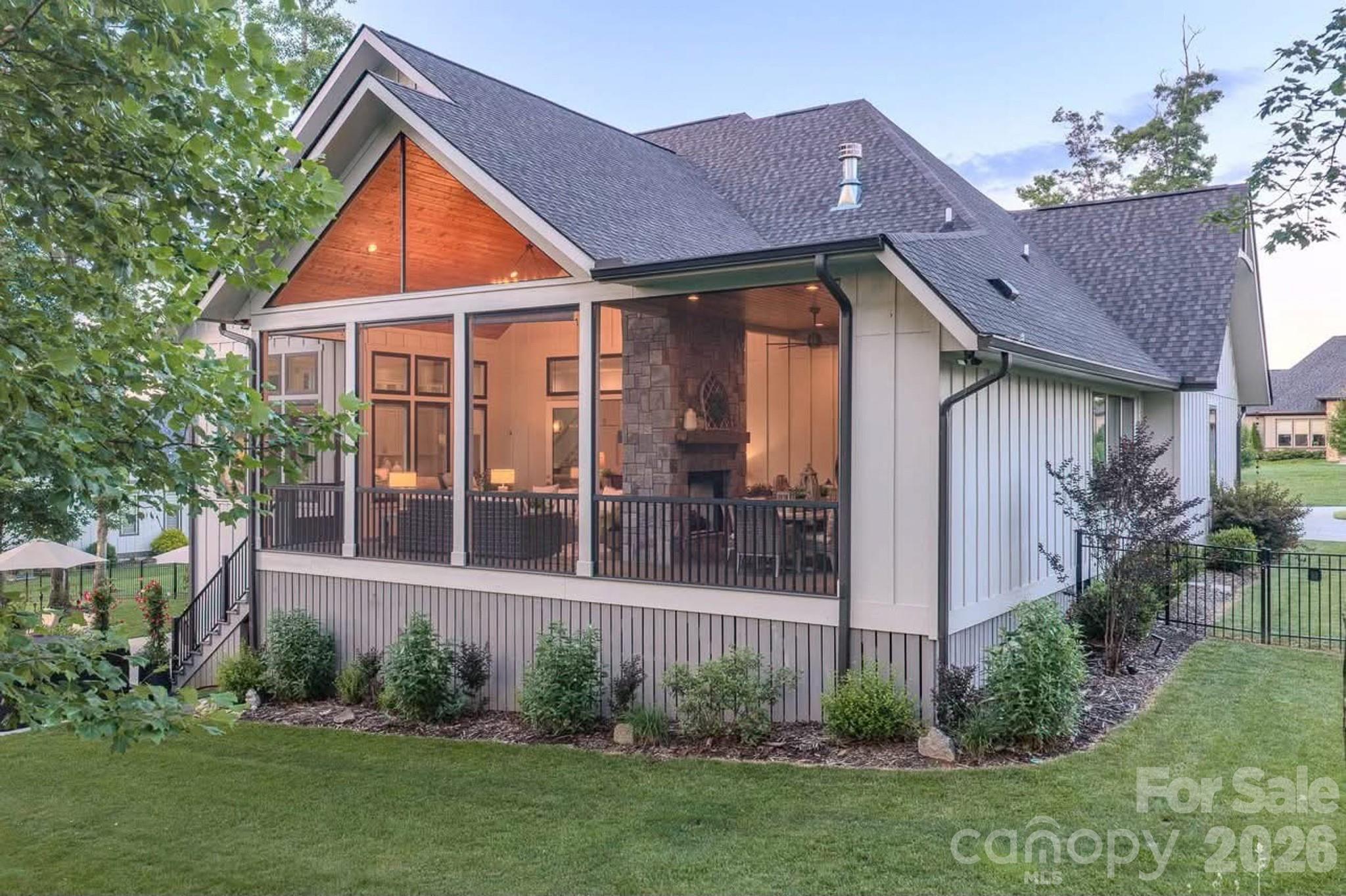 73 Angelina Lane — Mills River