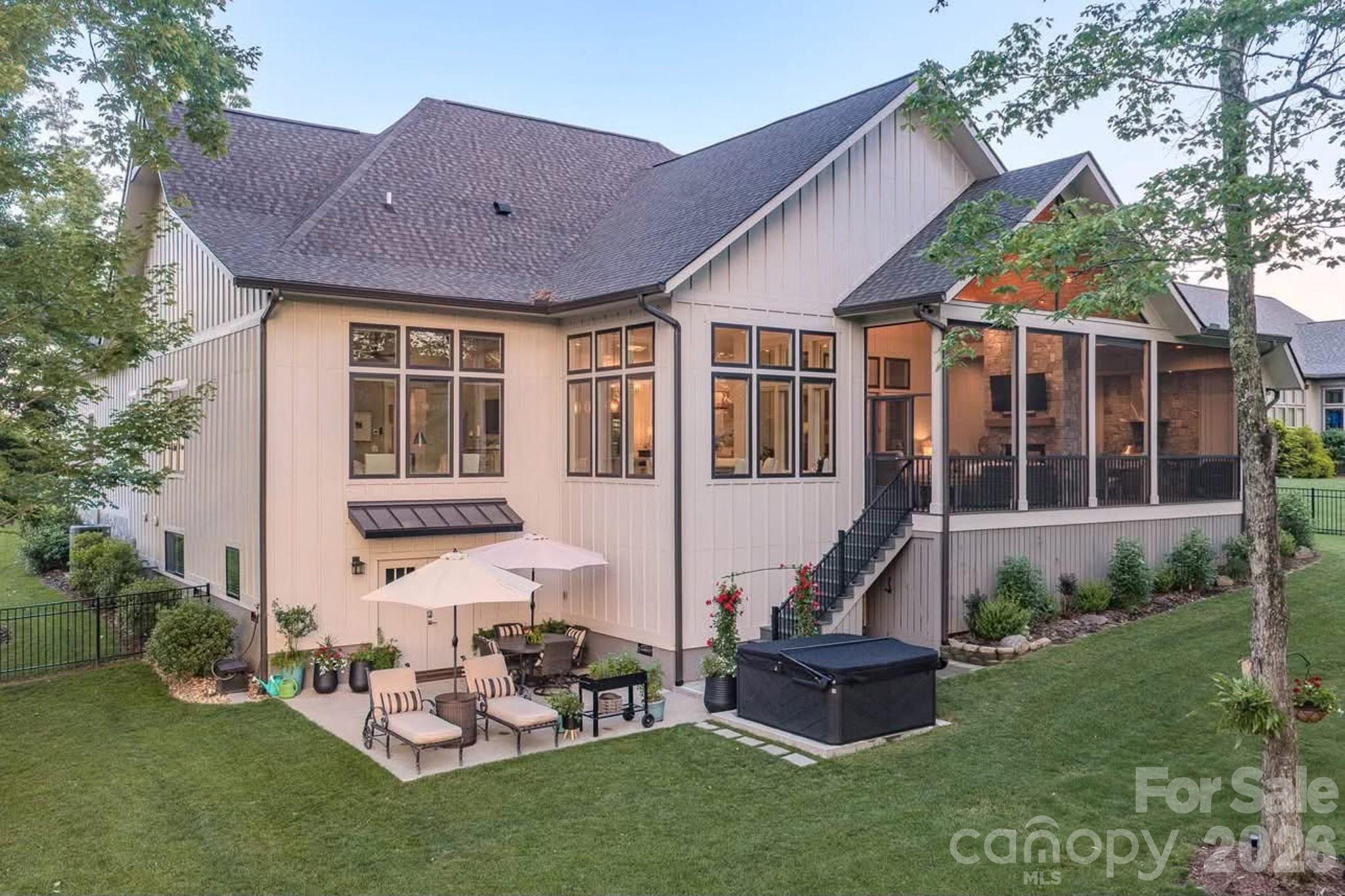 73 Angelina Lane — Mills River