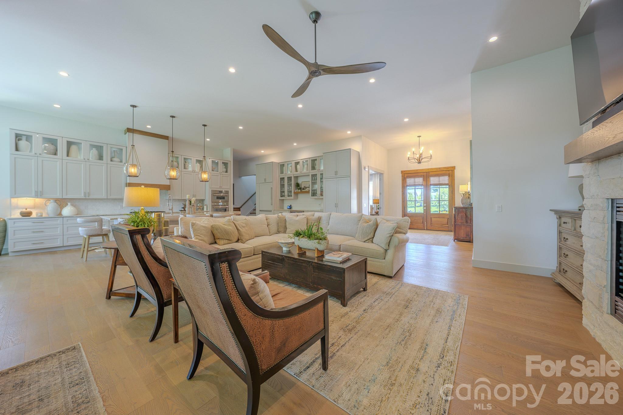 73 Angelina Lane — Mills River