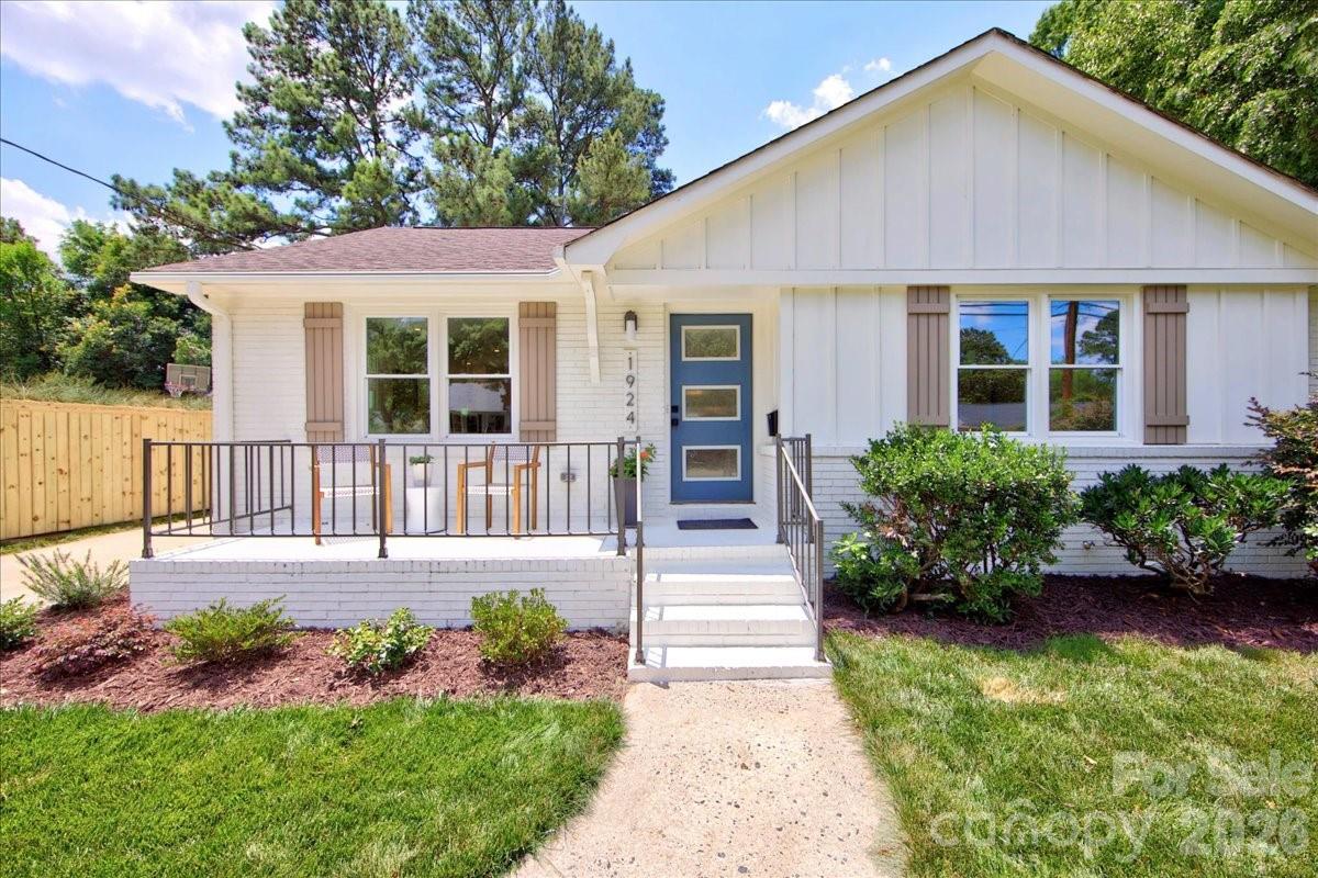 1924 Bentley Place — Charlotte