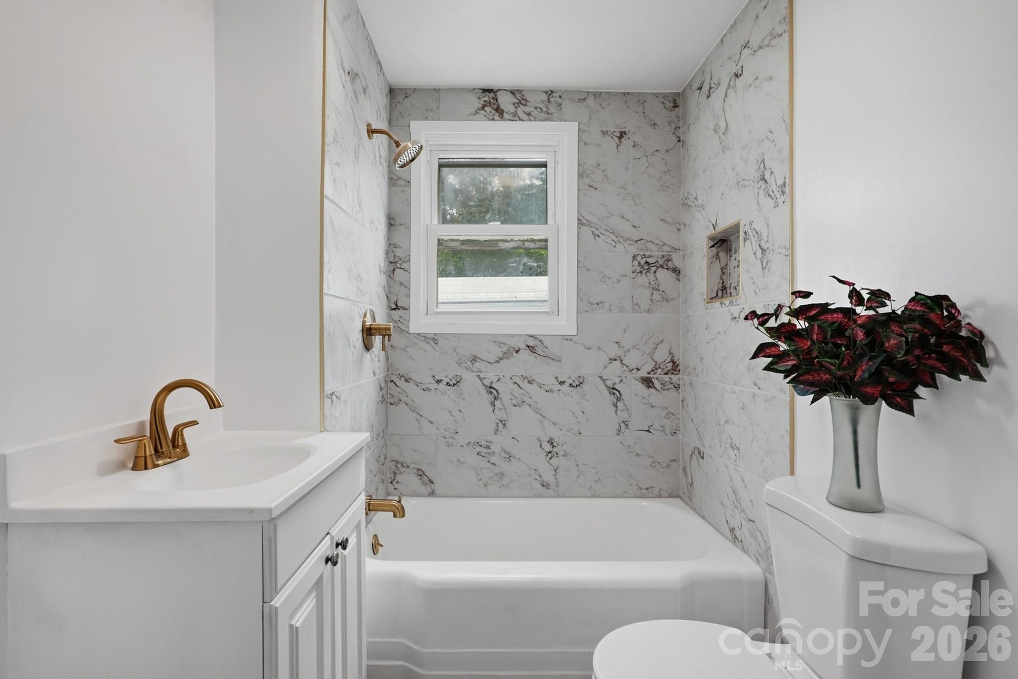 315 W Blakeney Street — Pageland