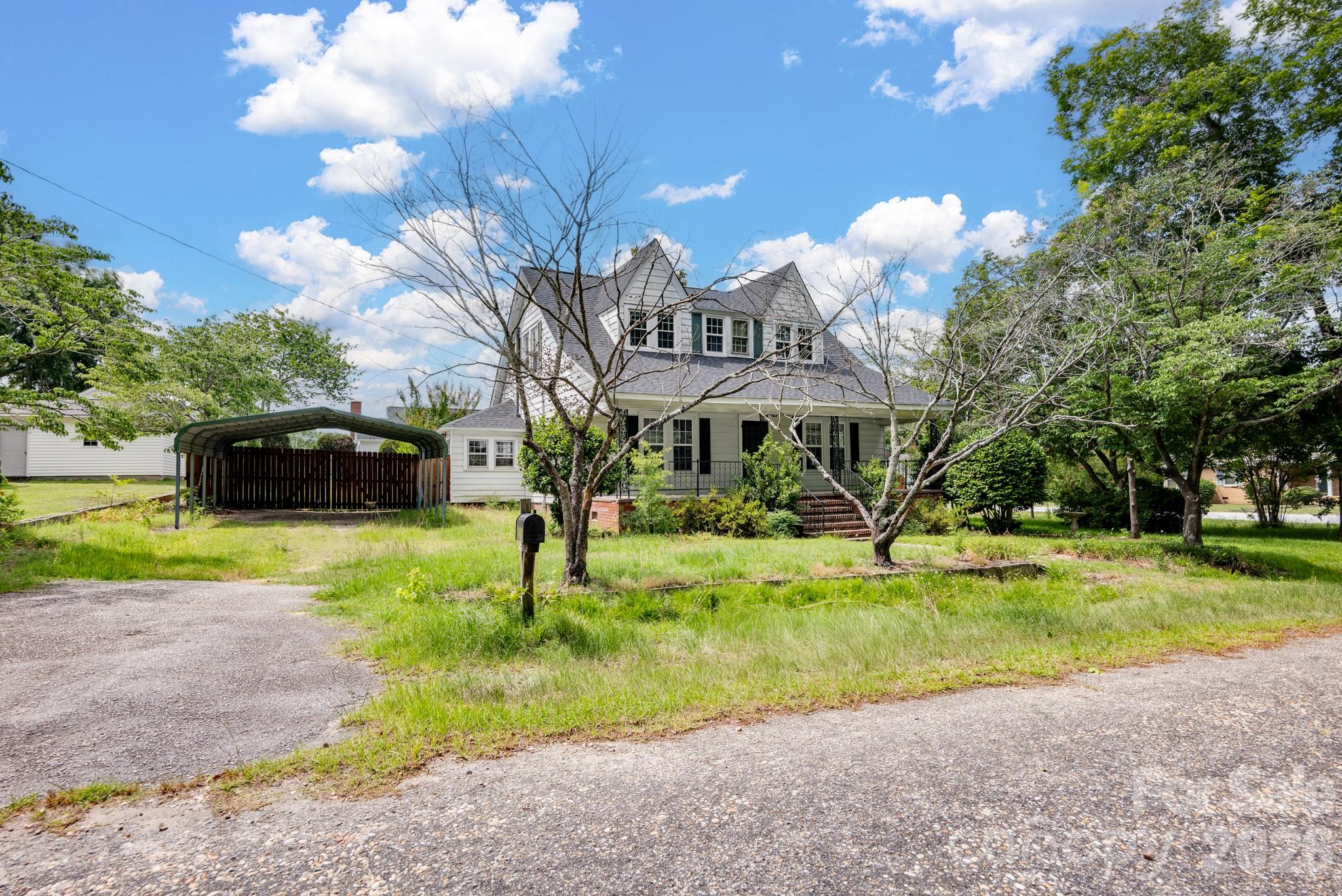 315 W Blakeney Street — Pageland
