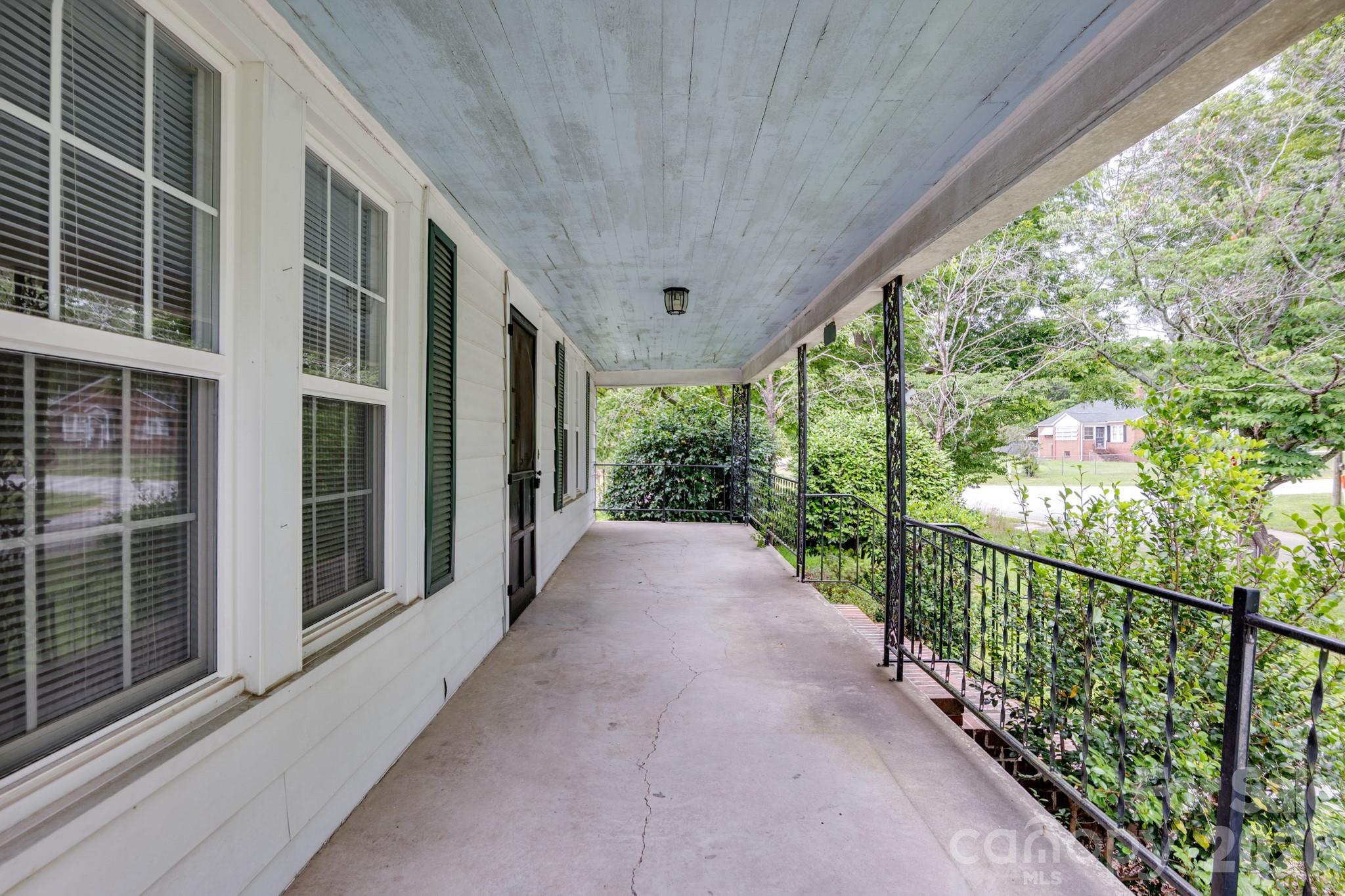 315 W Blakeney Street — Pageland