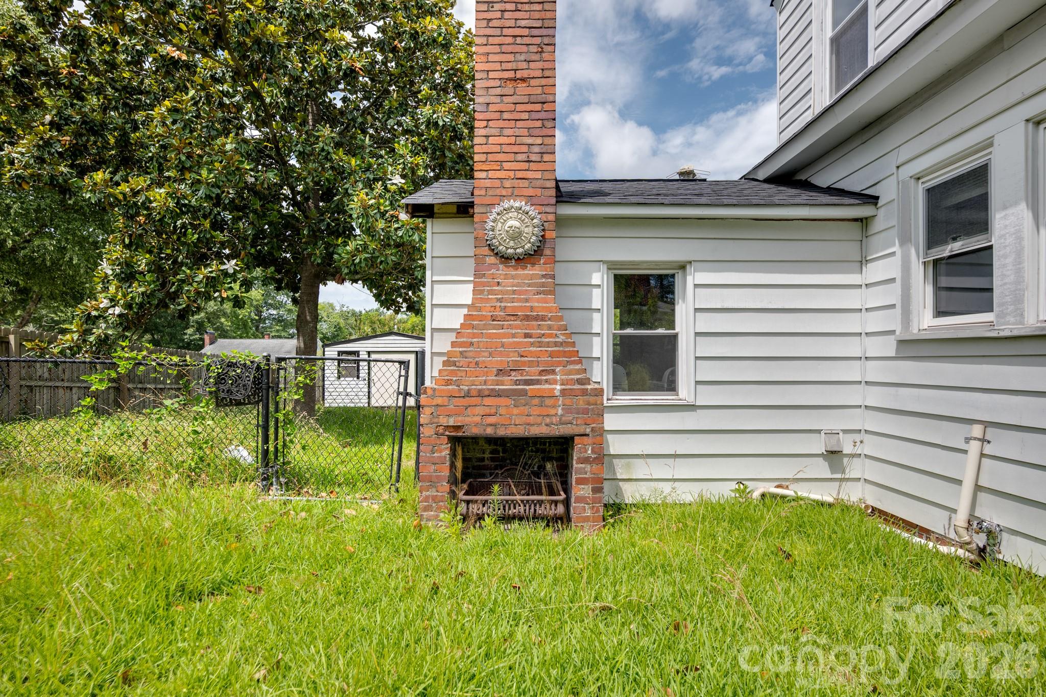 315 W Blakeney Street — Pageland