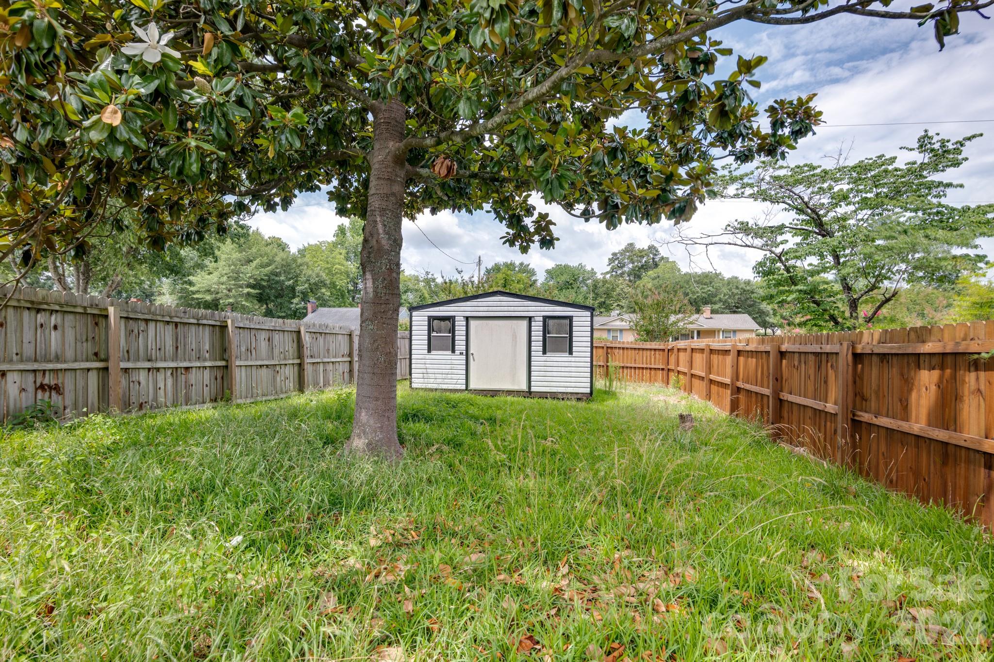 315 W Blakeney Street — Pageland