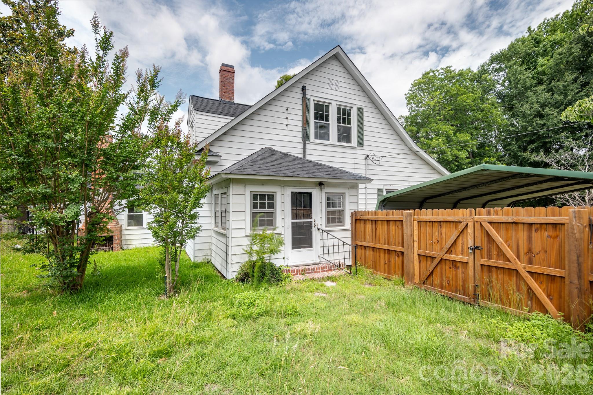 315 W Blakeney Street — Pageland