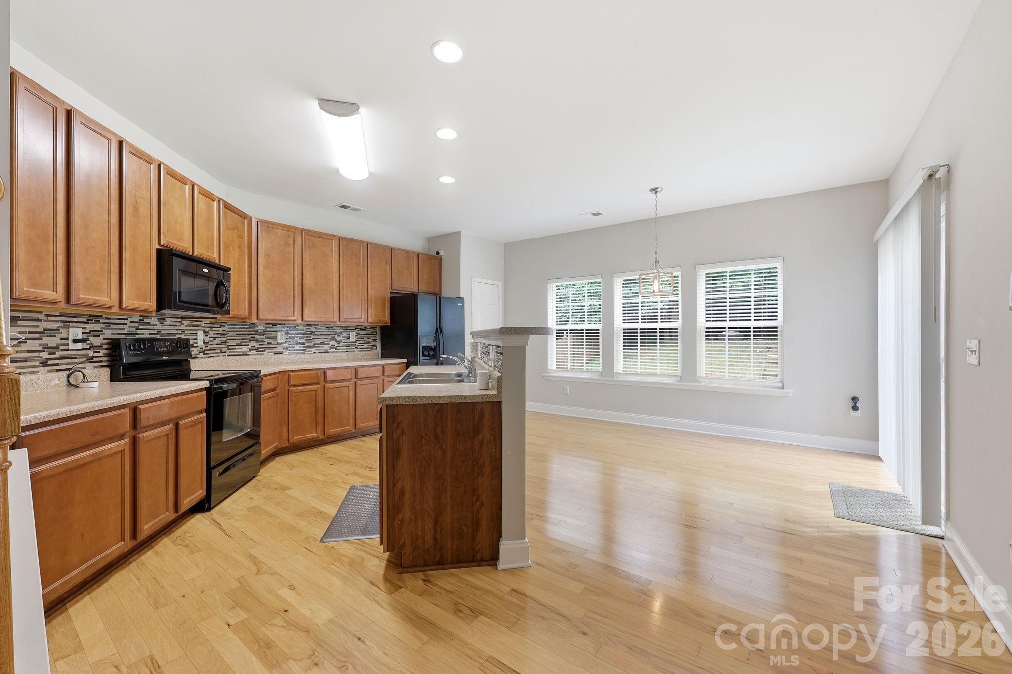6207 Blue Ash Lane — Charlotte