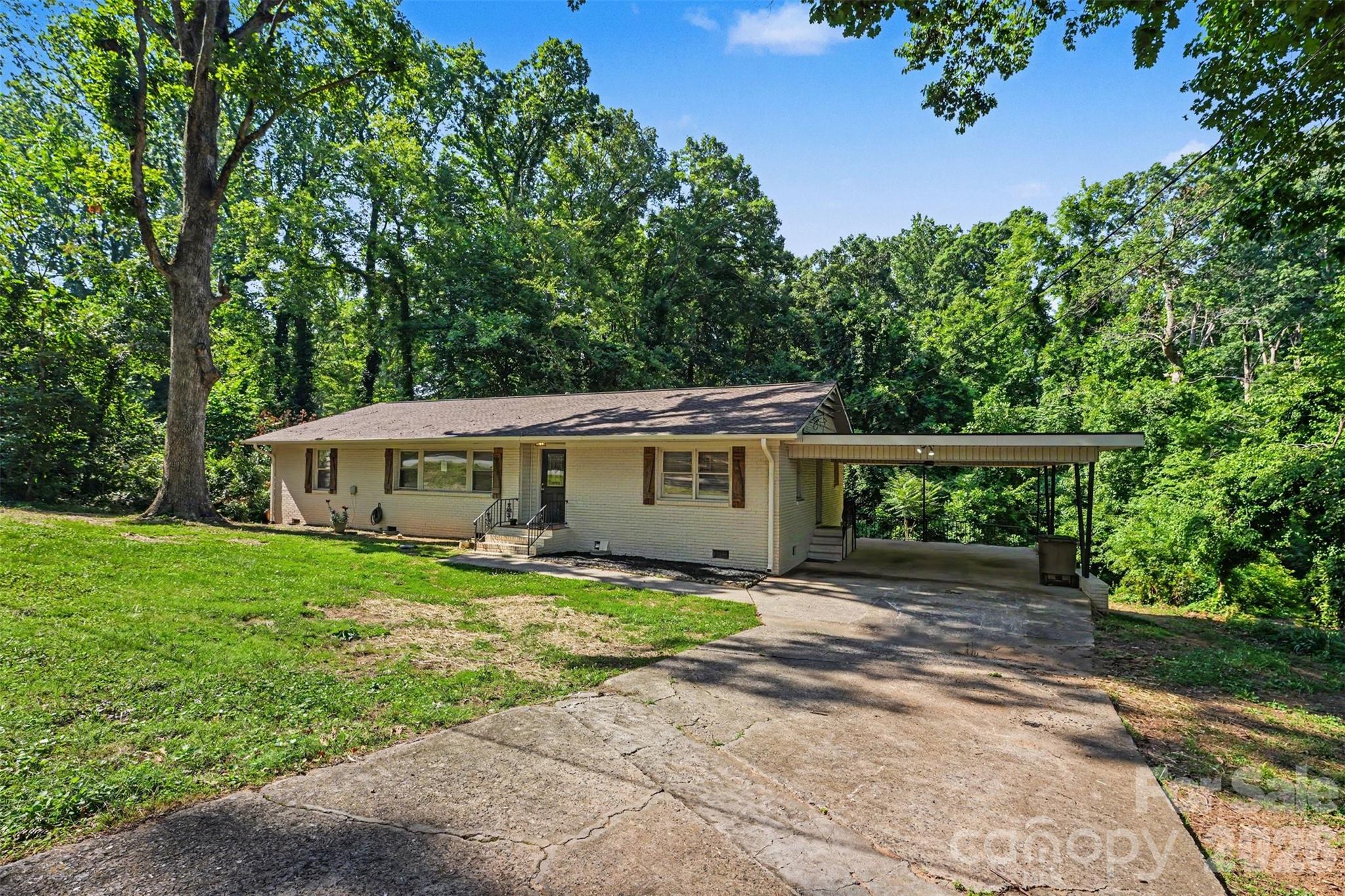 1003 W Sumter Street — Shelby