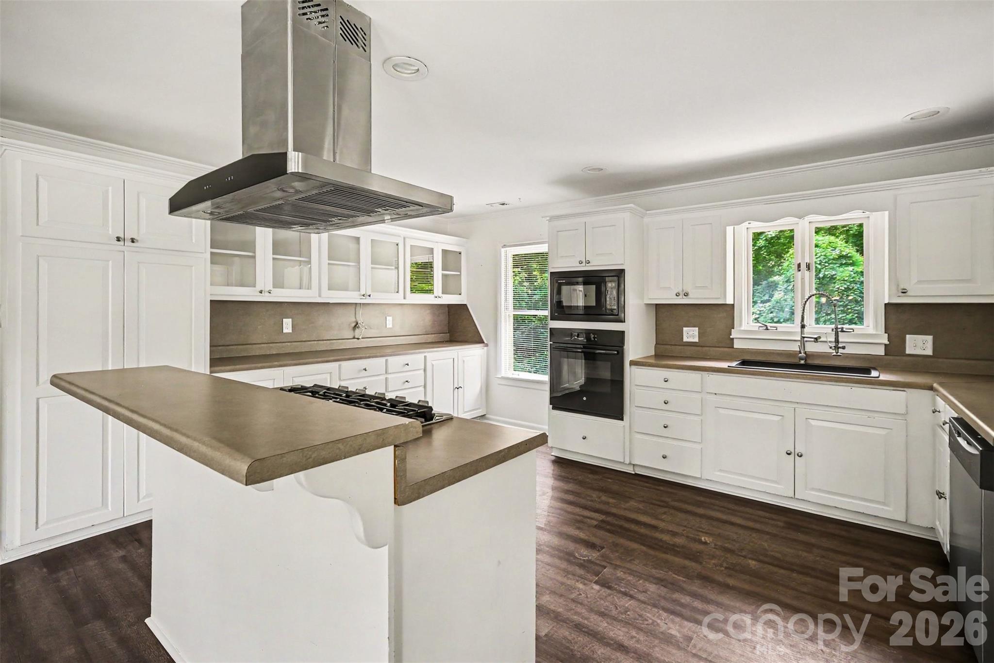 1003 W Sumter Street — Shelby