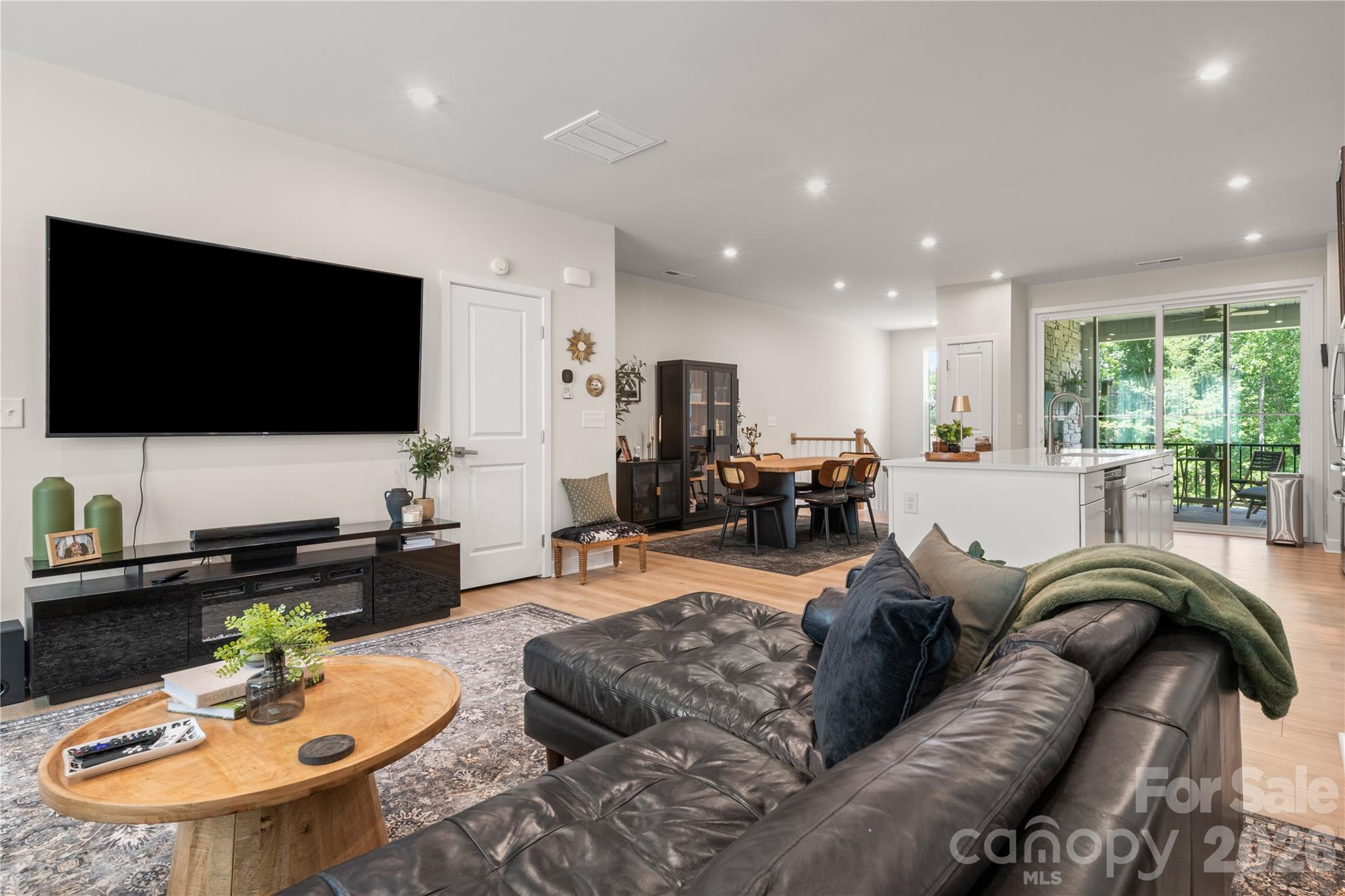 2135 Flicker Road — Indian Land