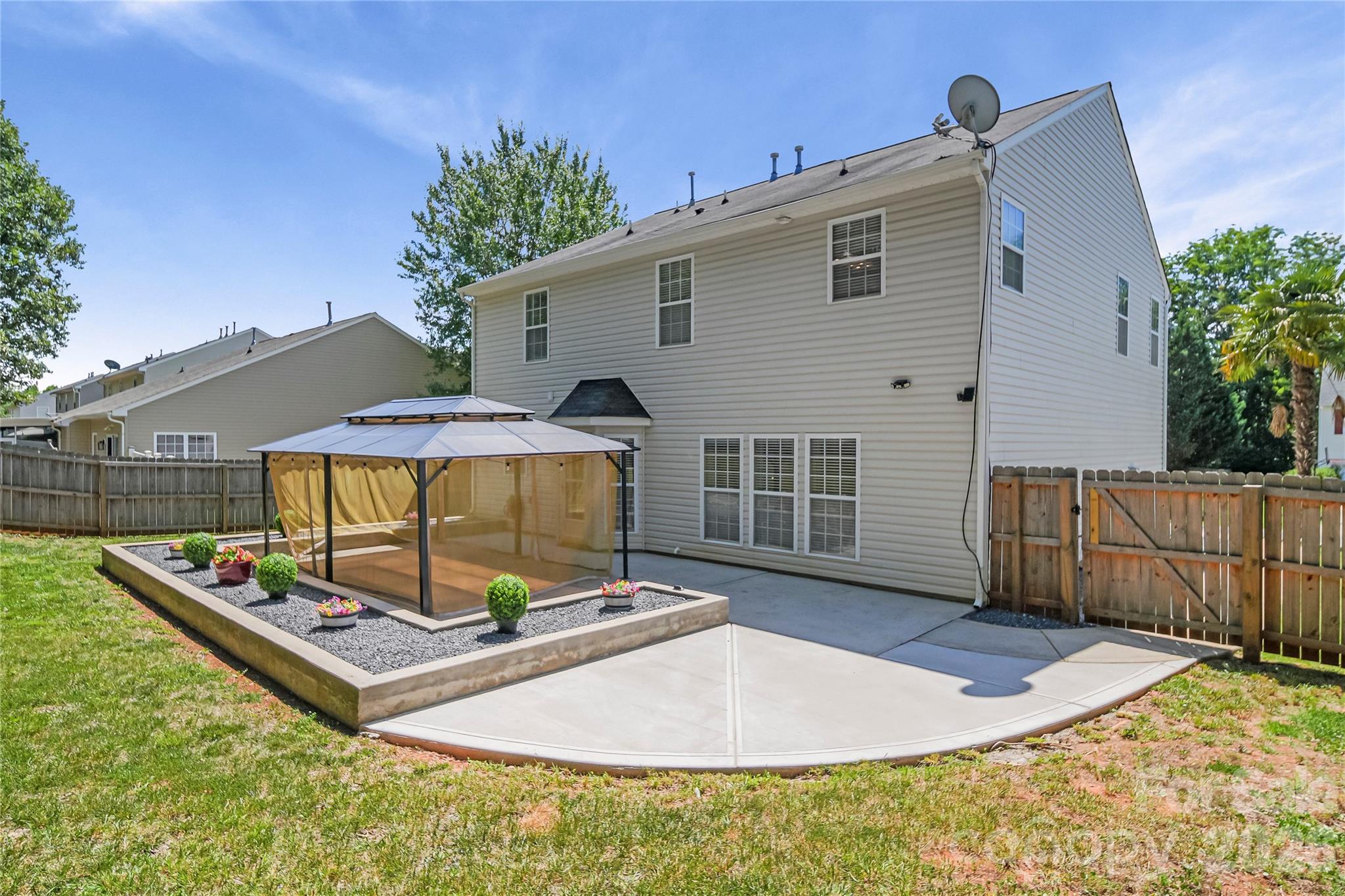 1721 Canebrook Glen — York