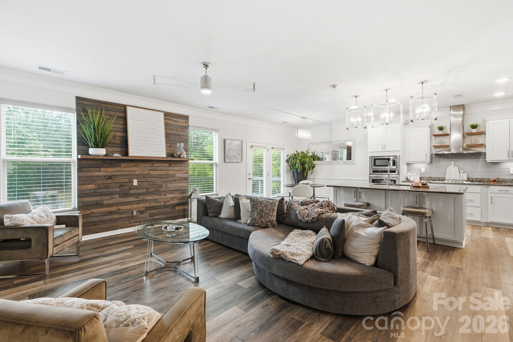 4870 Summerside Drive — Clover