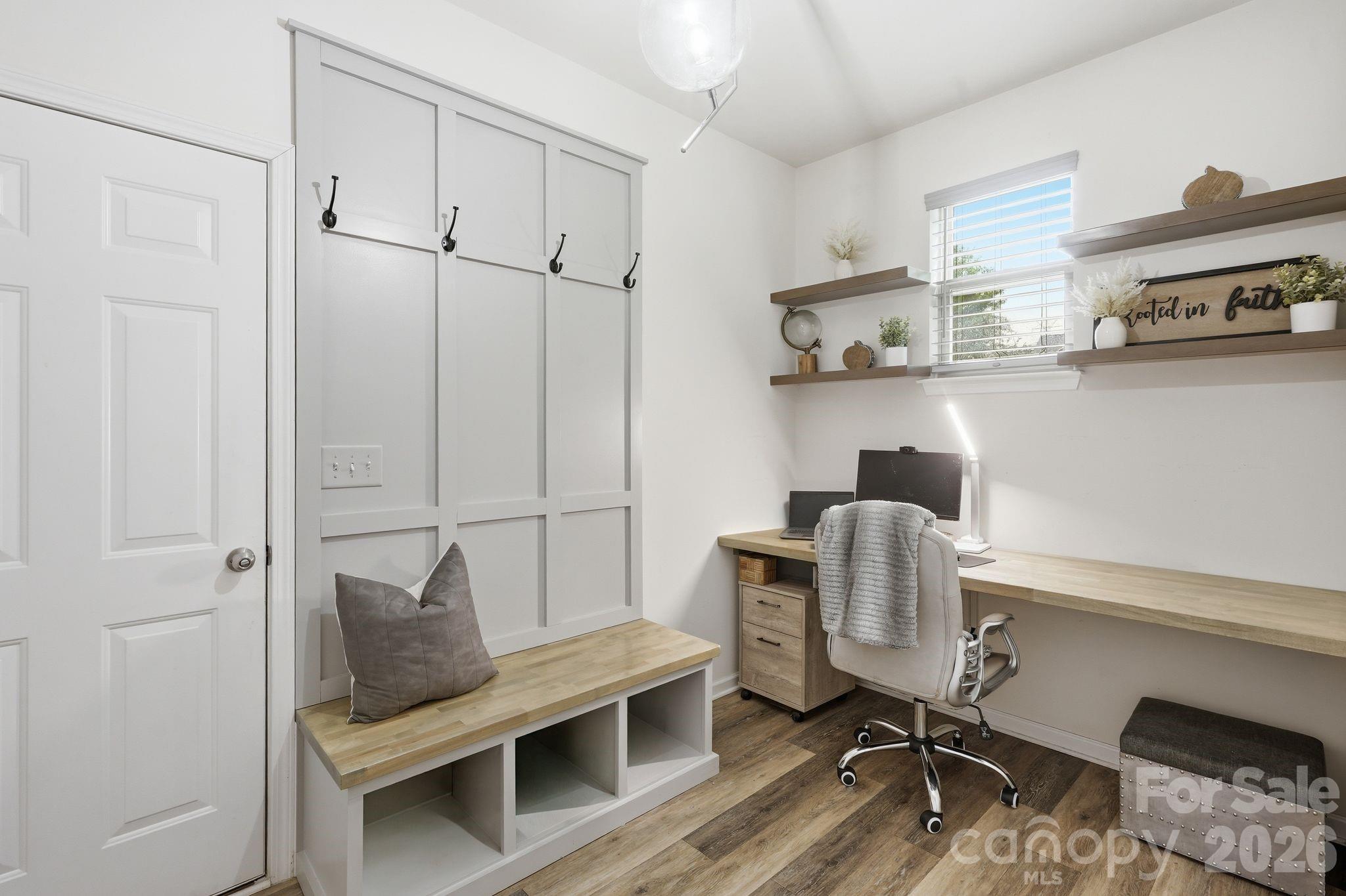 4870 Summerside Drive — Clover