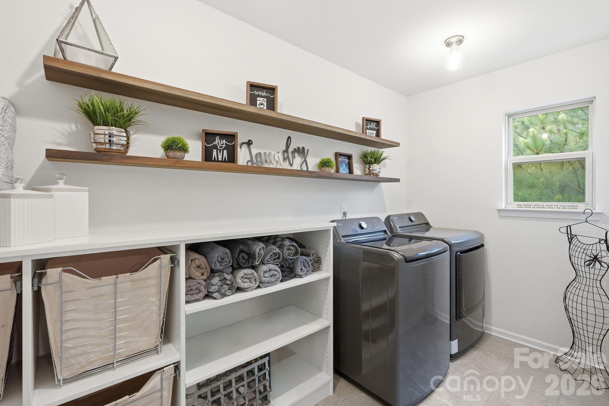 4870 Summerside Drive — Clover