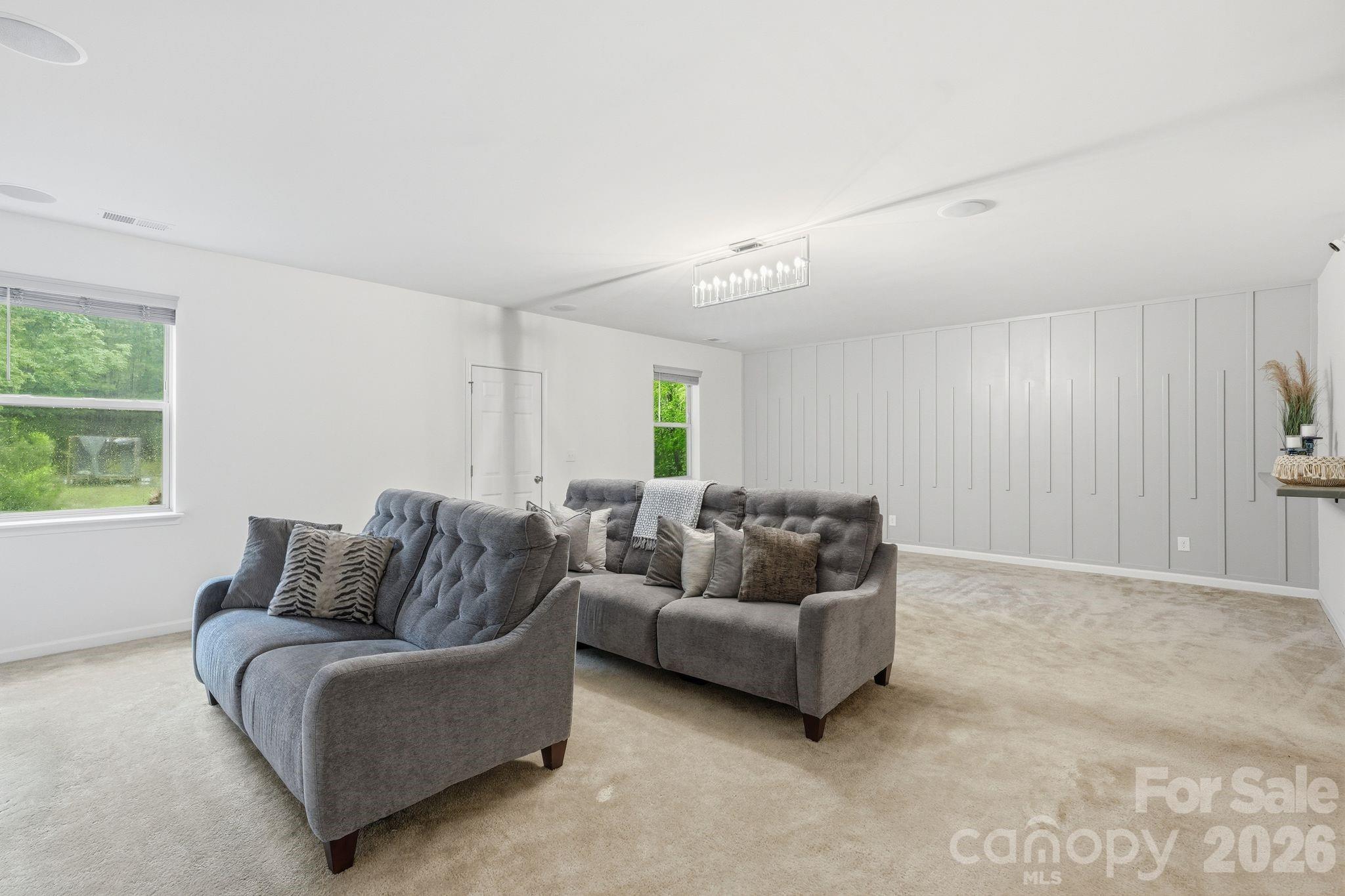 4870 Summerside Drive — Clover