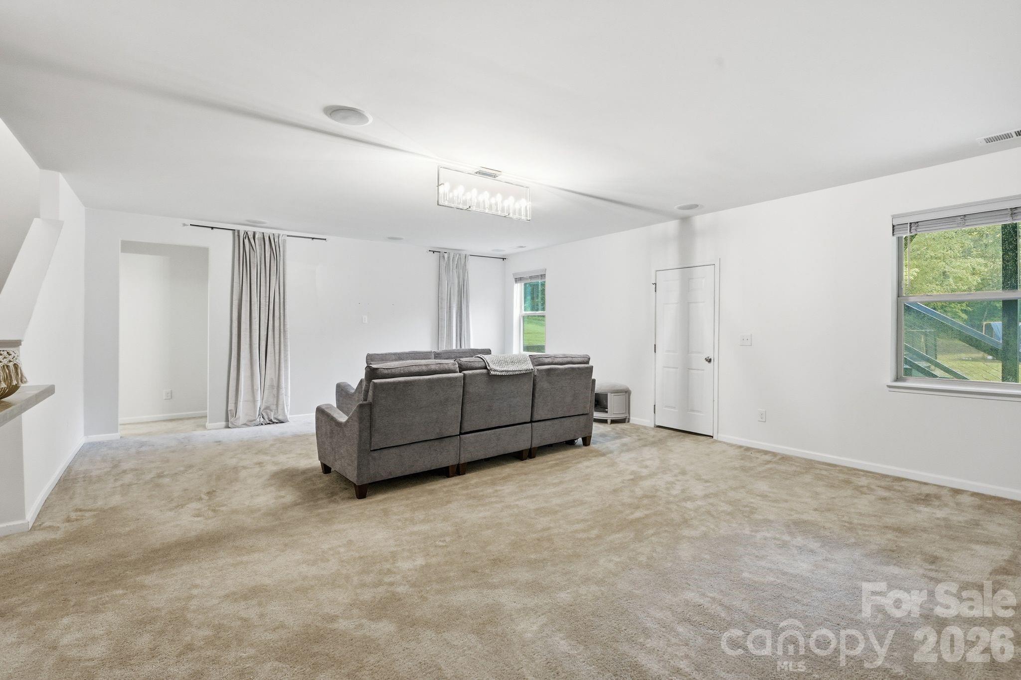 4870 Summerside Drive — Clover