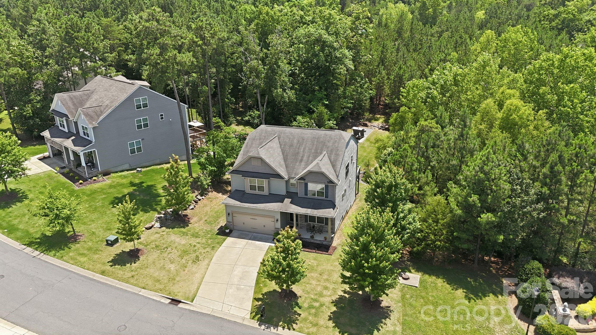 4870 Summerside Drive — Clover