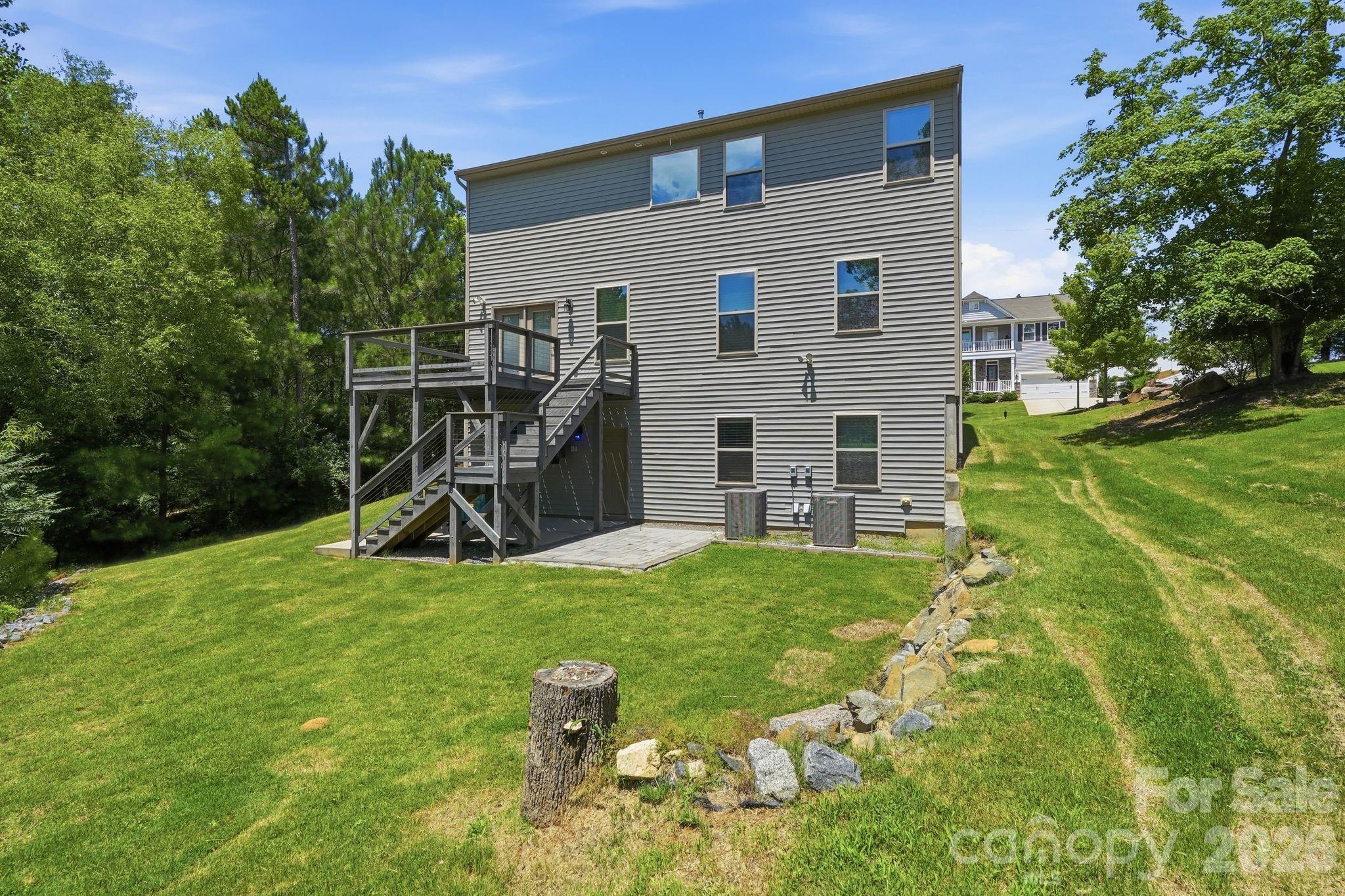 4870 Summerside Drive — Clover