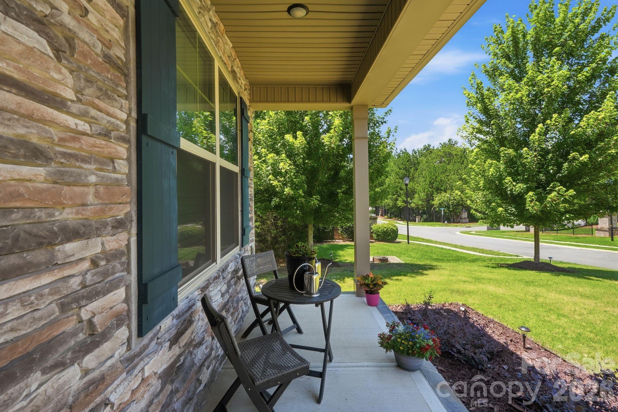 4870 Summerside Drive — Clover